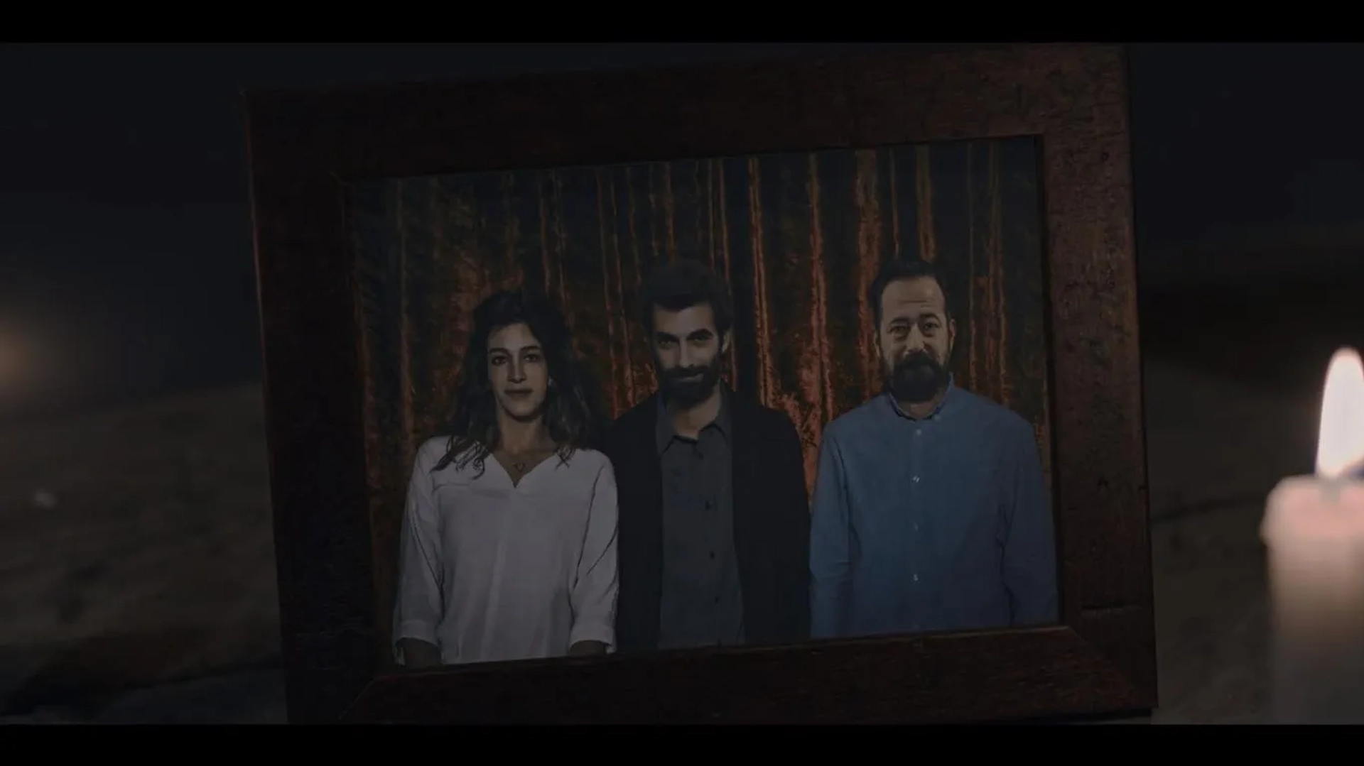 Feridun Düzagaç, Berrak Tüzünataç, and Ilker Kaleli in Dip (2018)