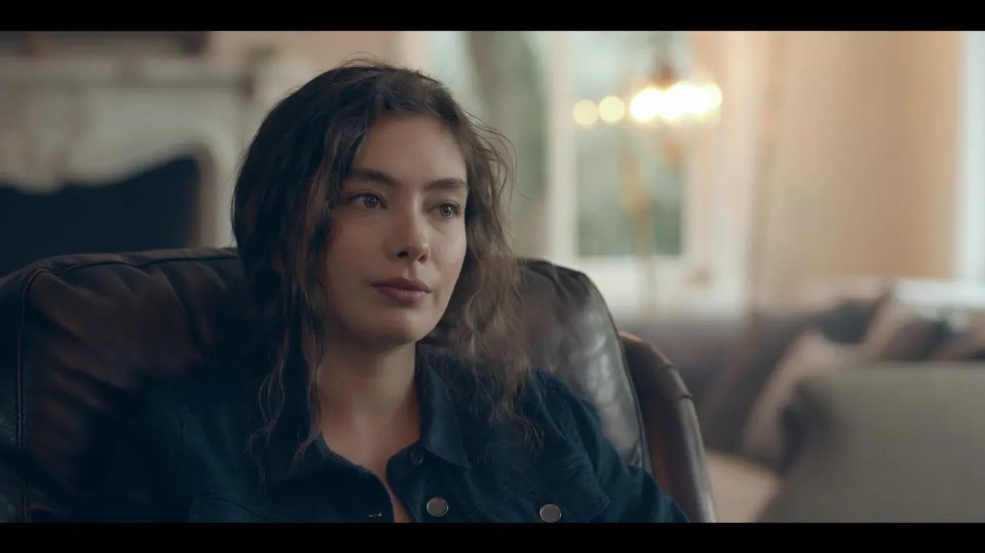 Neslihan Atagül in Dip (2018)