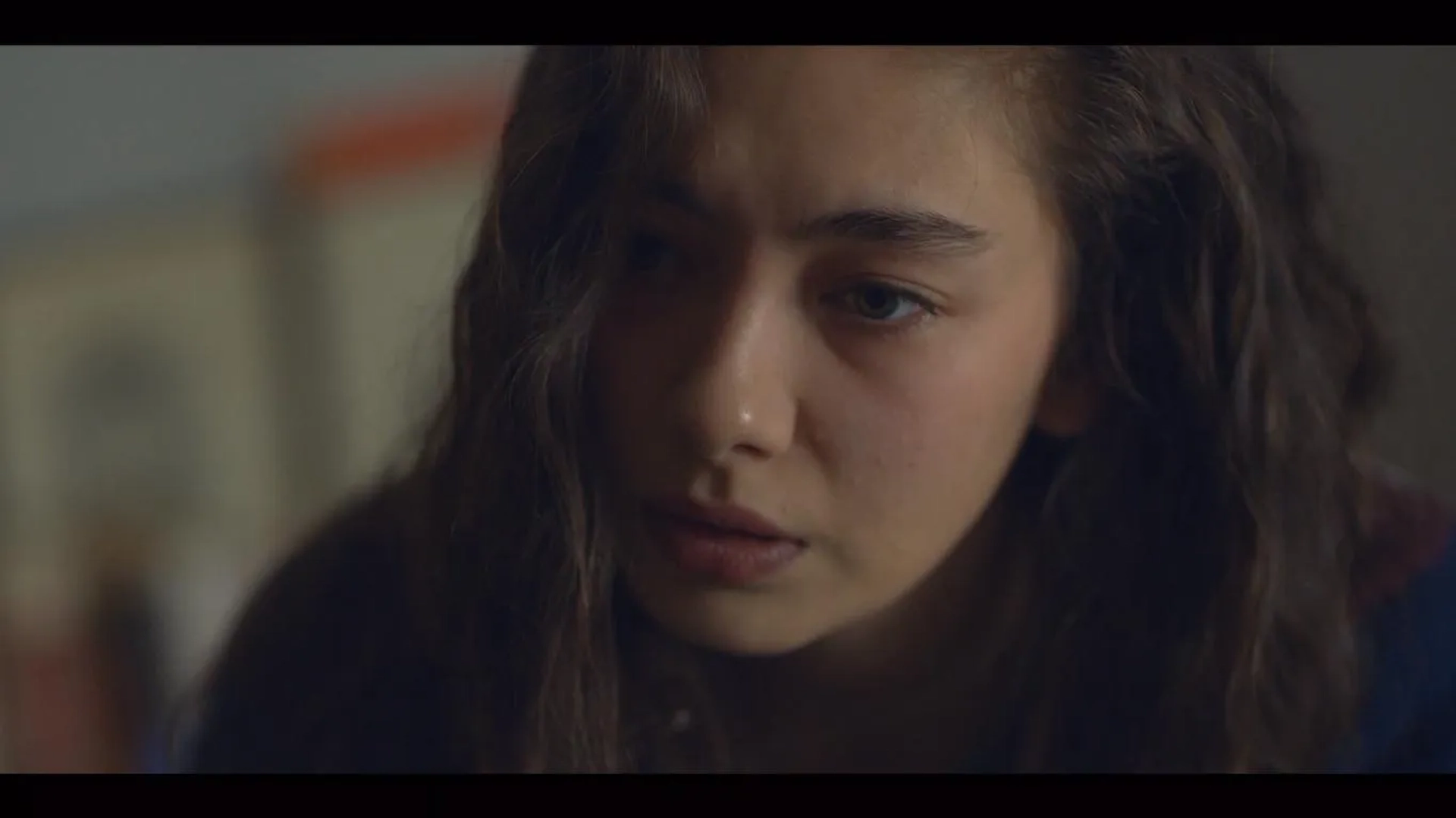 Neslihan Atagül in Dip (2018)