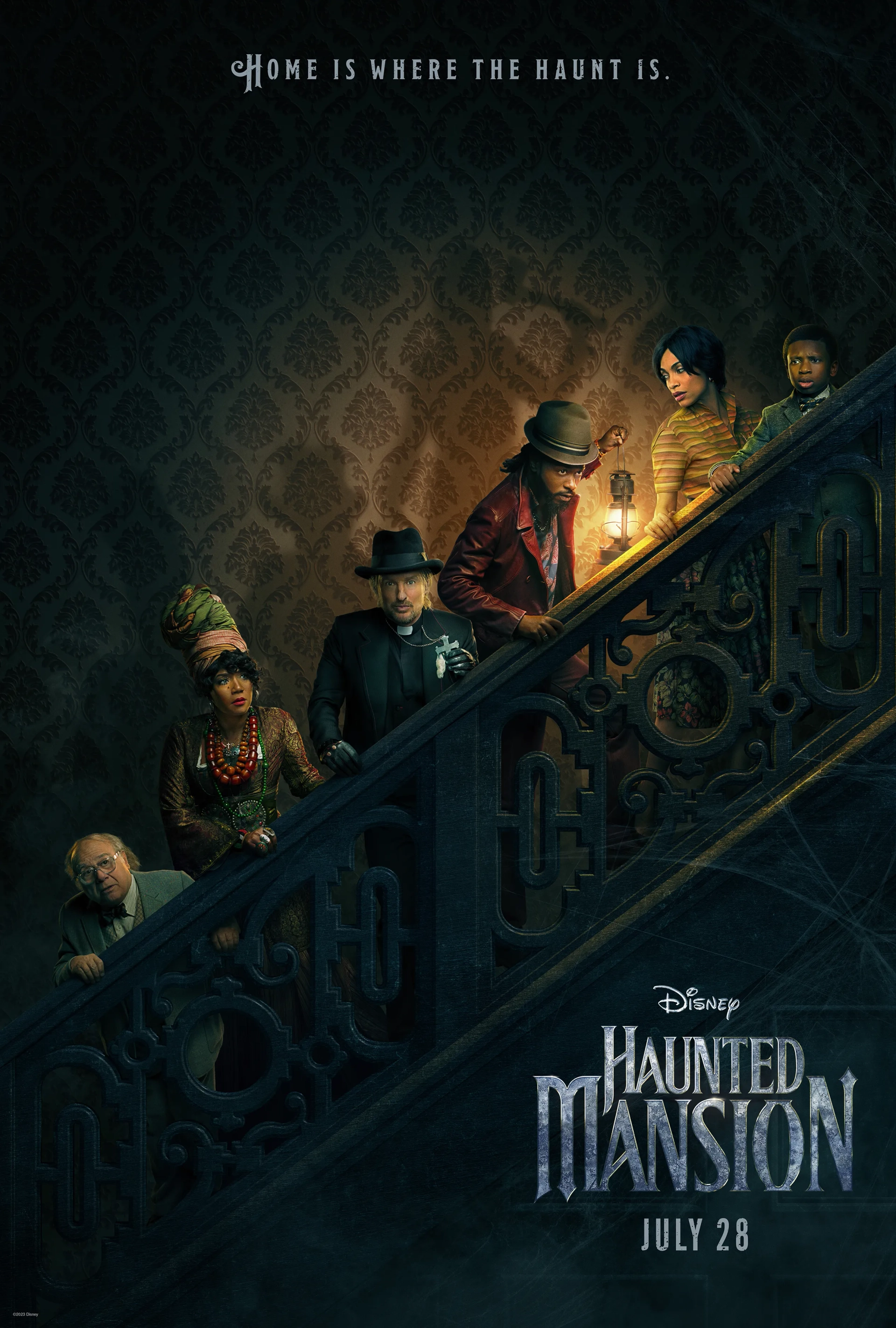 Danny DeVito, Owen Wilson, Rosario Dawson, Chase Dillon, Tiffany Haddish, LaKeith Stanfield, and Lindsay Lamb in Haunted Mansion (2023)