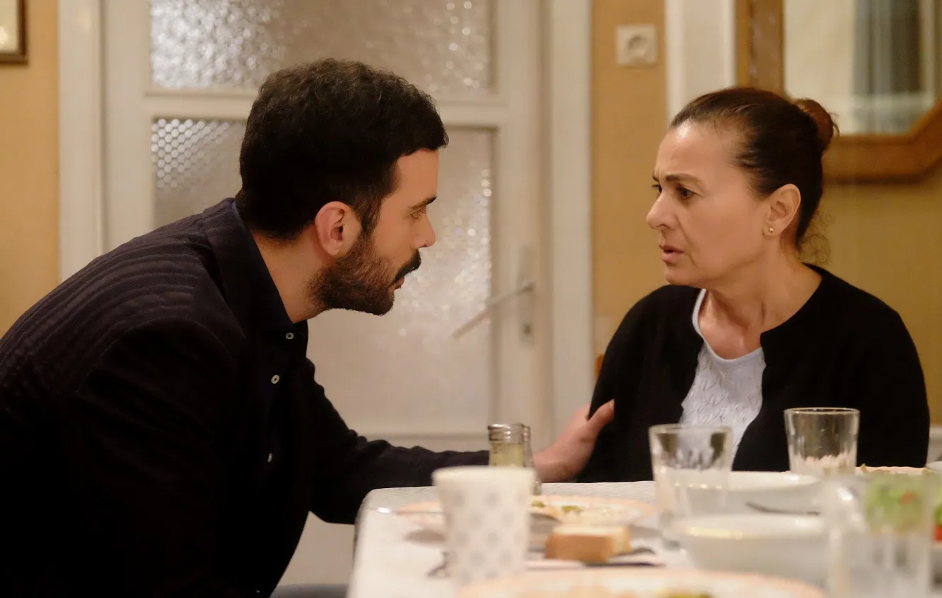 Hatice Aslan and Baris Arduç in Kuzgun: 15.Bölüm (2019)