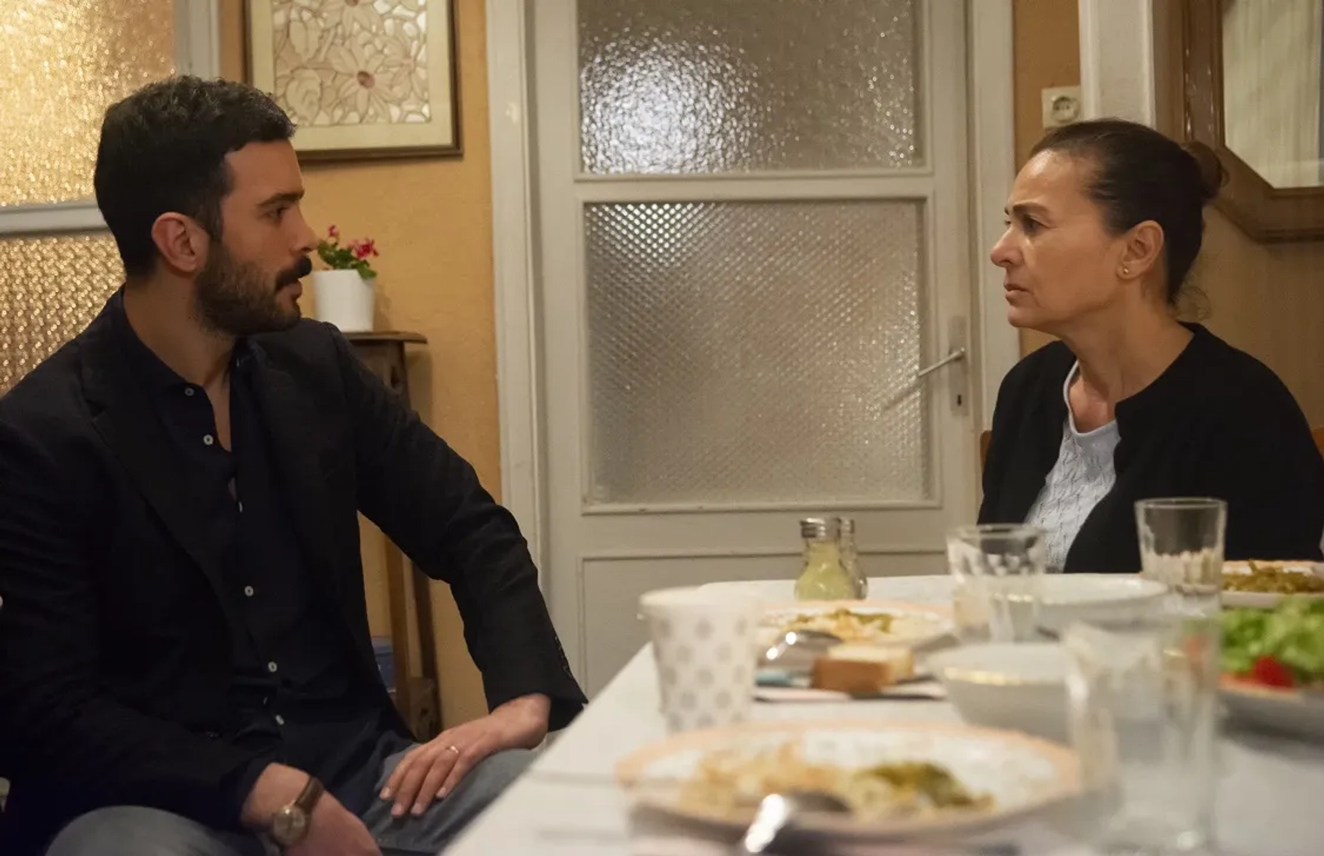 Hatice Aslan and Baris Arduç in Kuzgun: 15.Bölüm (2019)