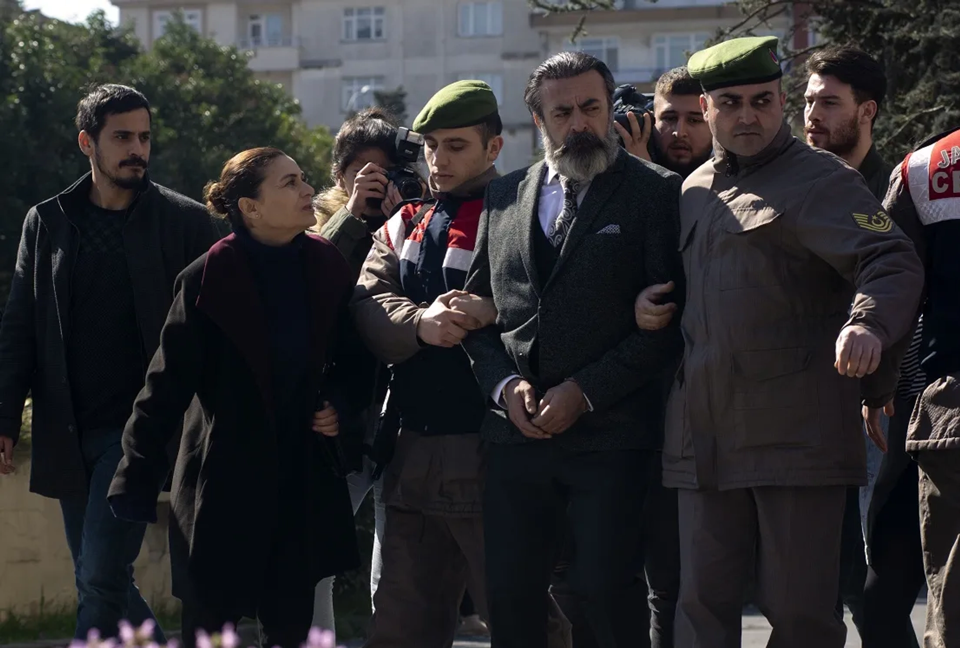 Levent Ülgen and Hatice Aslan in Kuzgun: 7.Bölüm (2019)