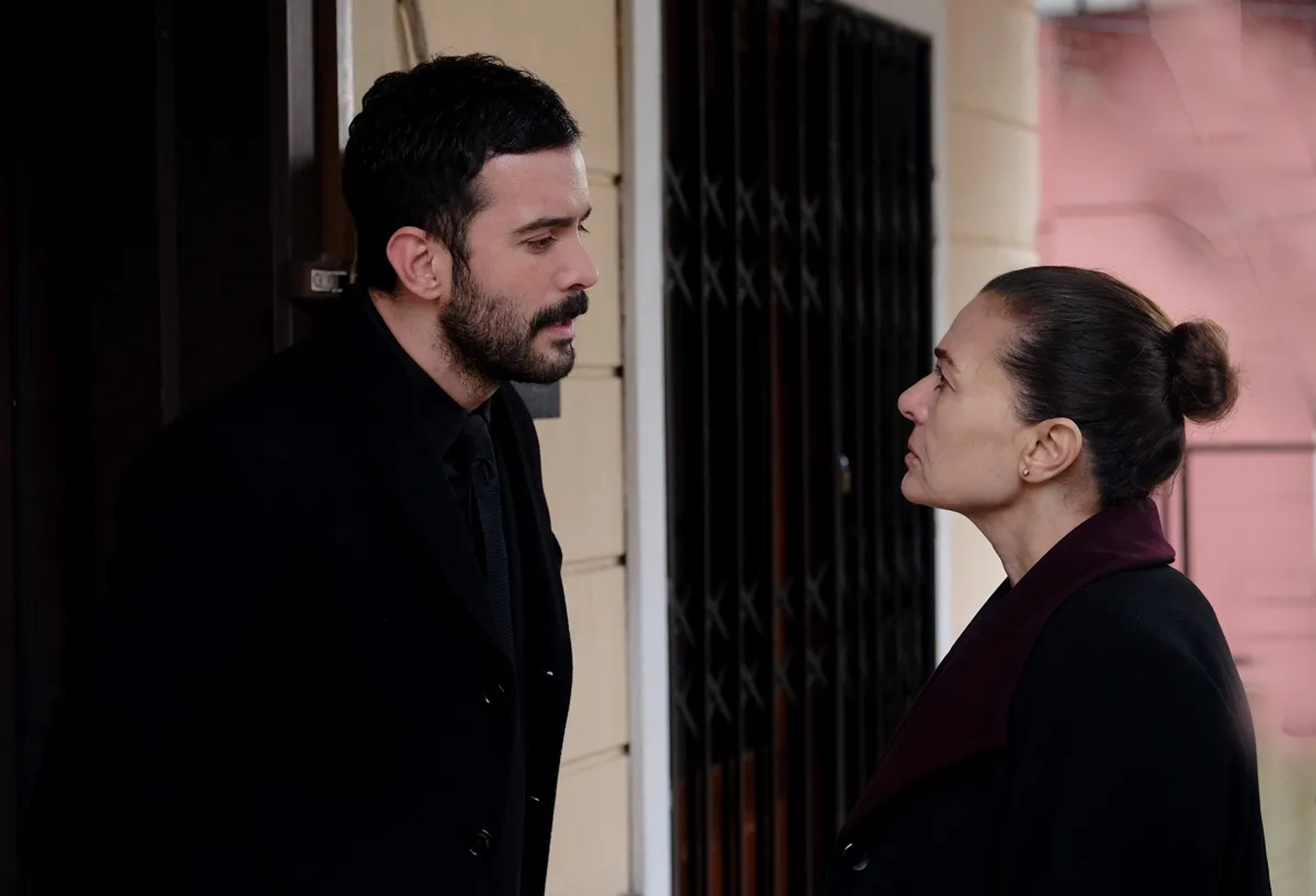 Hatice Aslan and Baris Arduç in Kuzgun (2019)