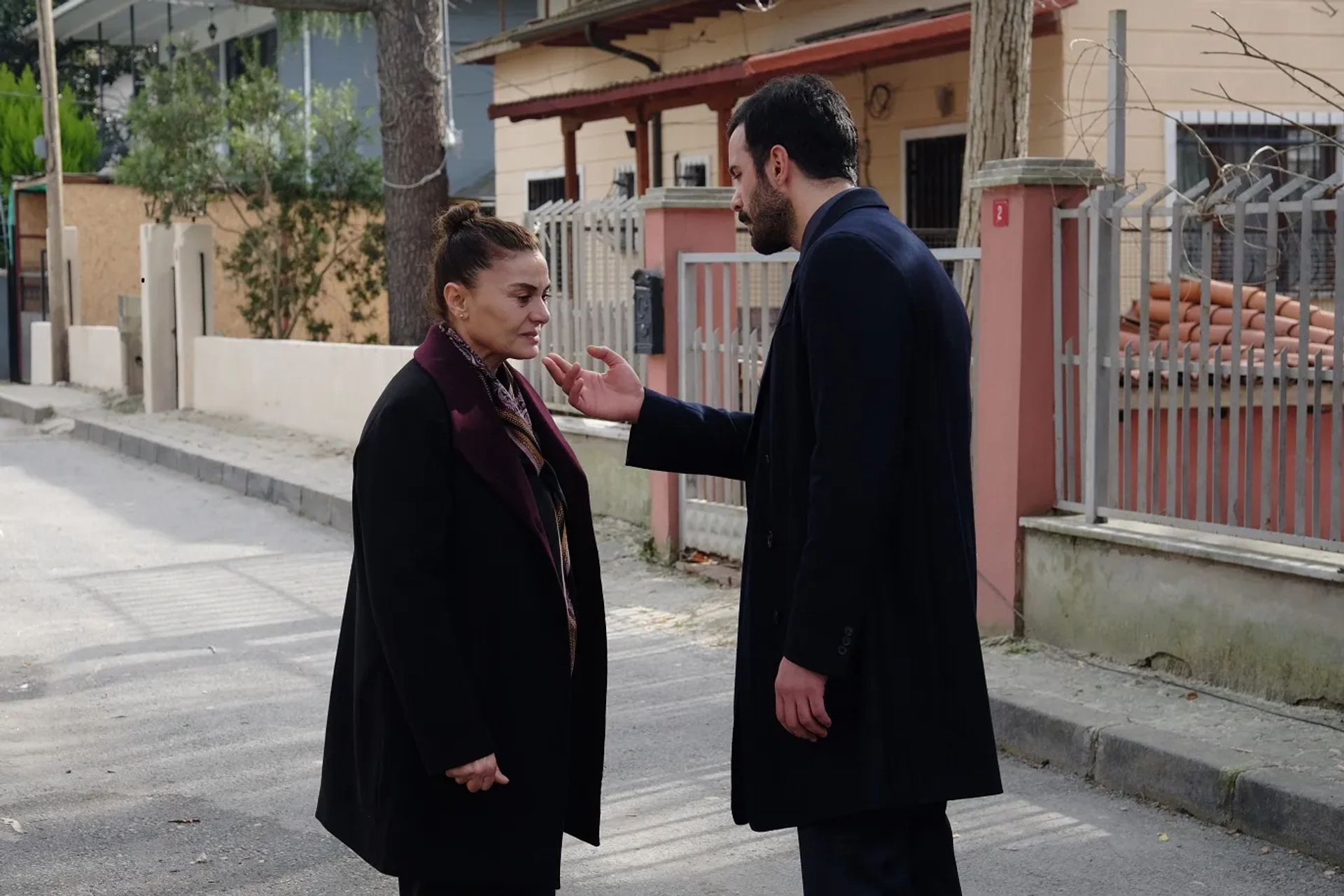 Hatice Aslan and Baris Arduç in Kuzgun (2019)