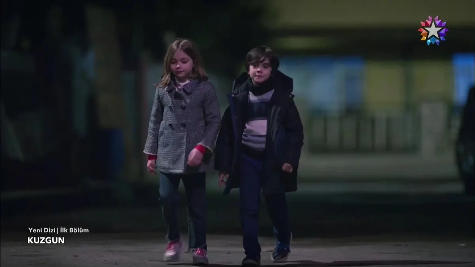 Metehan Parilti and Nisa Sofiya Aksongur in Kuzgun (2019)