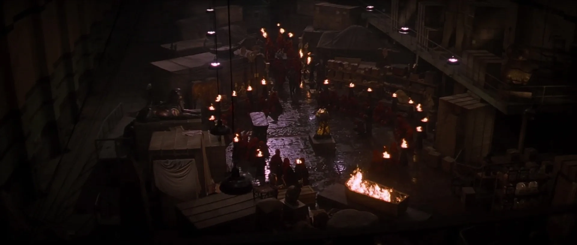 Rachel Weisz, Adewale Akinnuoye-Agbaje, Alun Armstrong, Jake Lanning, and Quill Roberts in The Mummy Returns (2001)