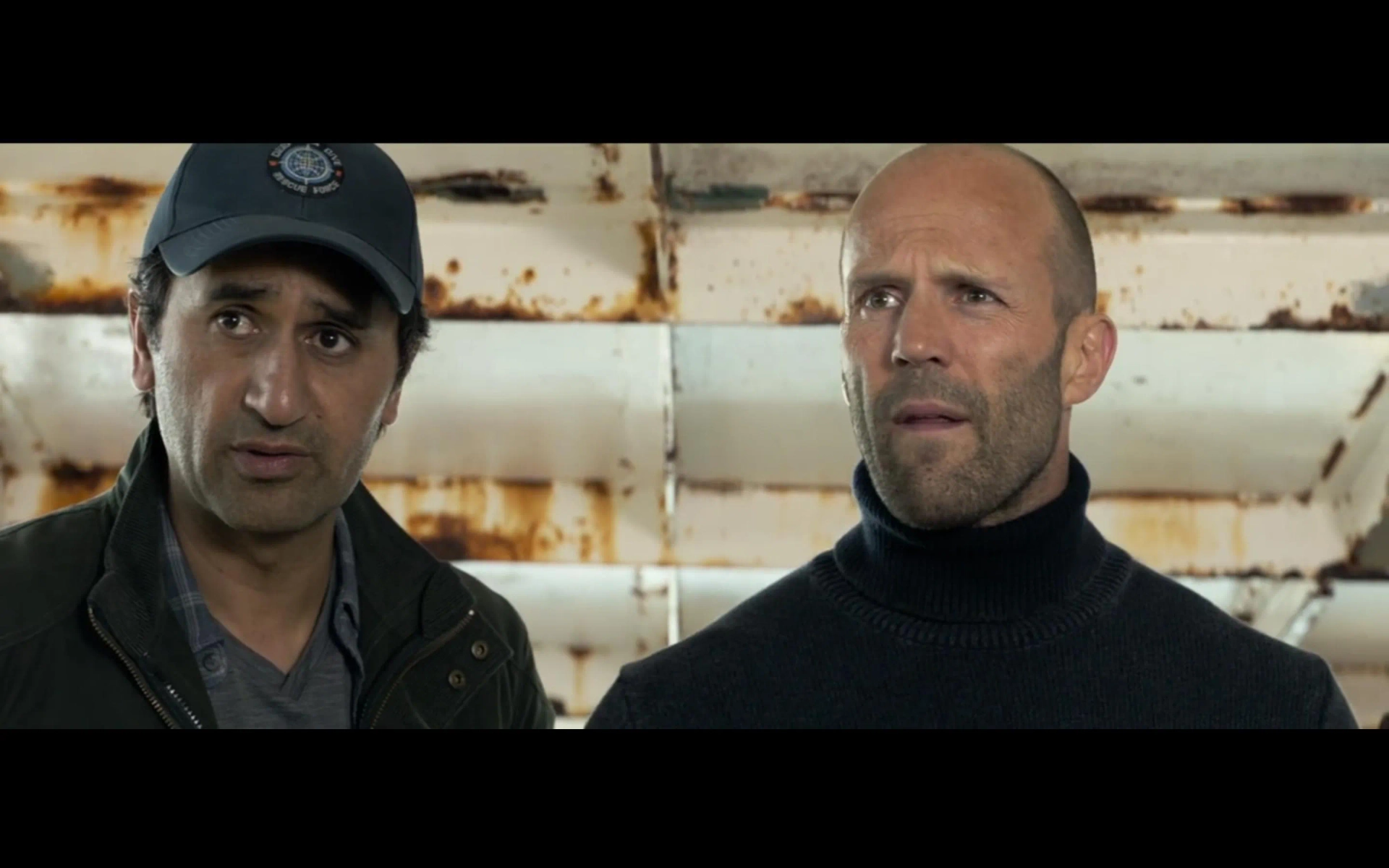 Jason Statham and Cliff Curtis in The Meg (2018)