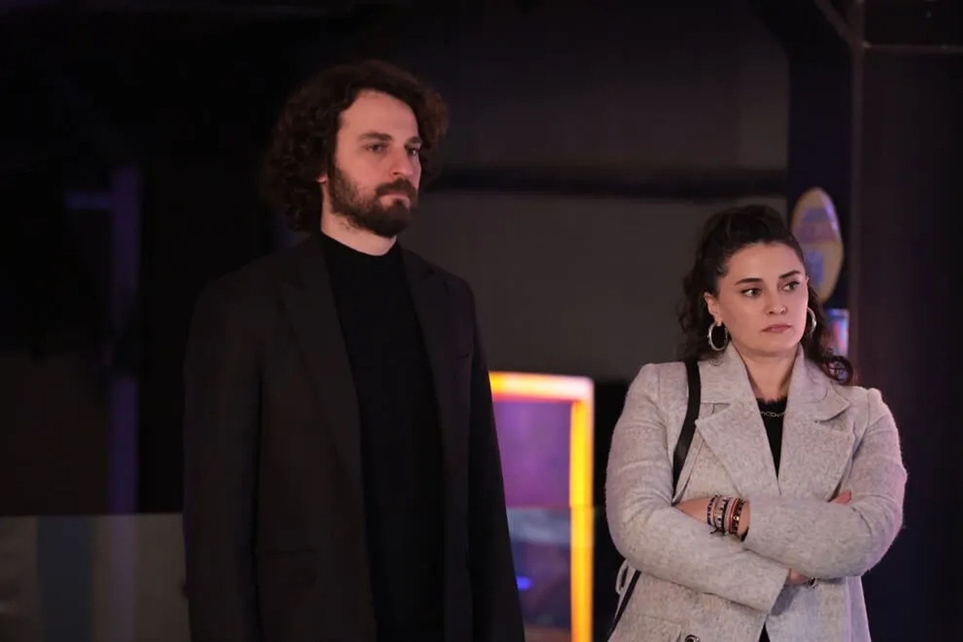 Birkan Sokullu and Aslihan Gürbüz in The Innocents (2020)