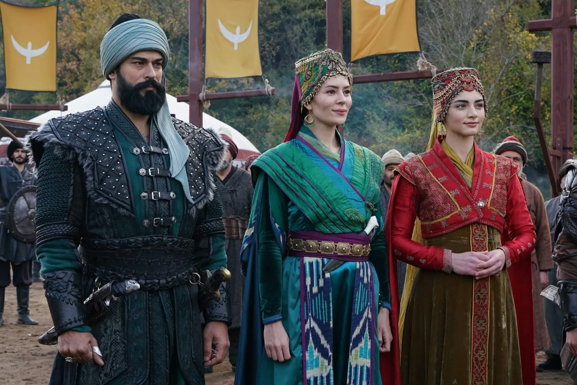 Özge Törer, Burak Özçivit, and Yildiz Çagri Atiksoy in The Founder: Ottoman (2019)