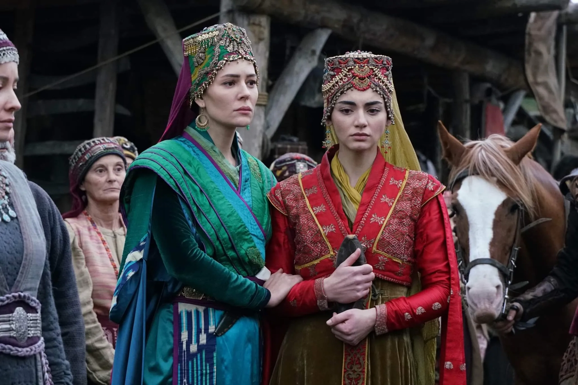 Özge Törer, Yildiz Çagri Atiksoy, and Açelya Özcan in The Founder: Ottoman (2019)