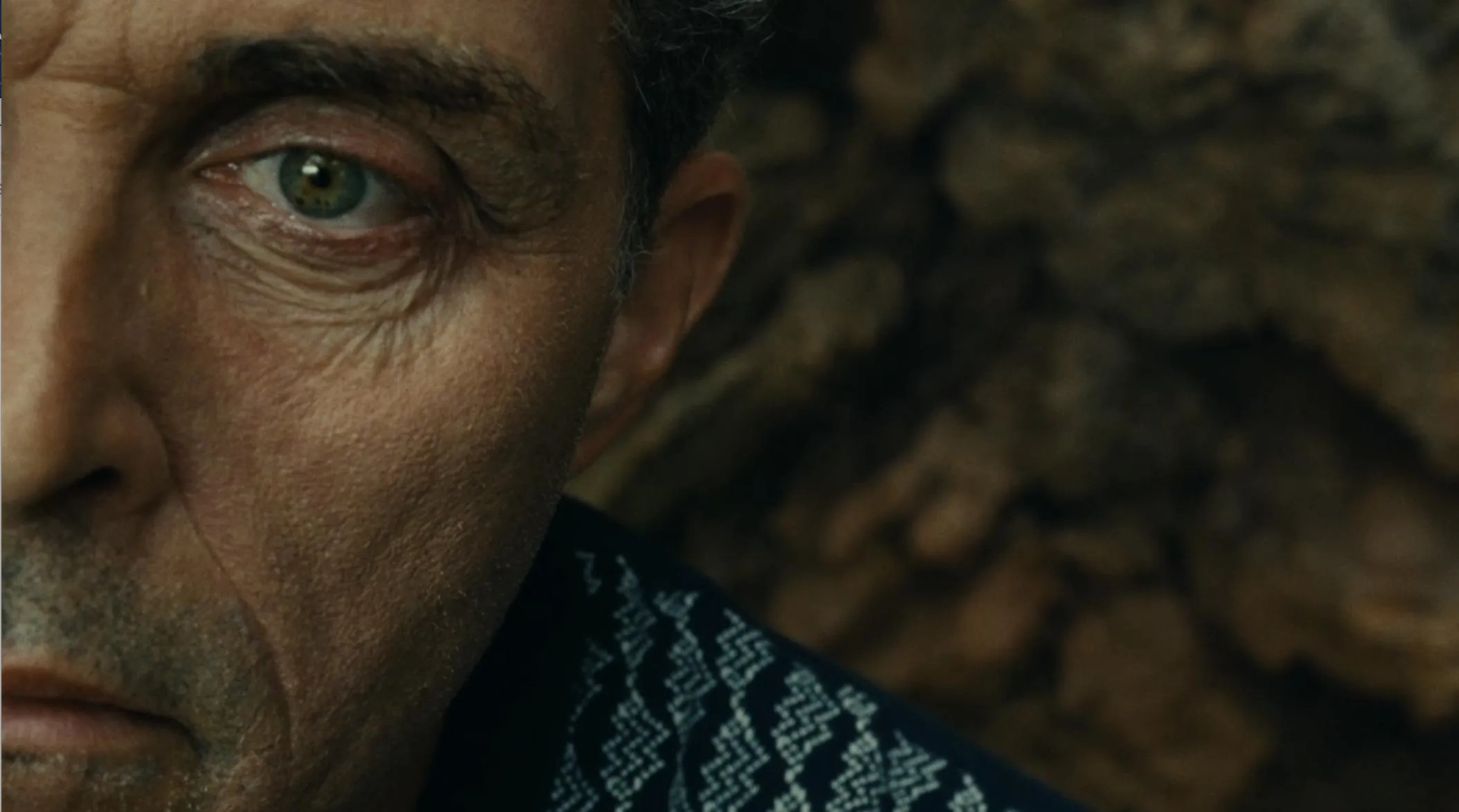 Rufus Sewell in Old (2021)