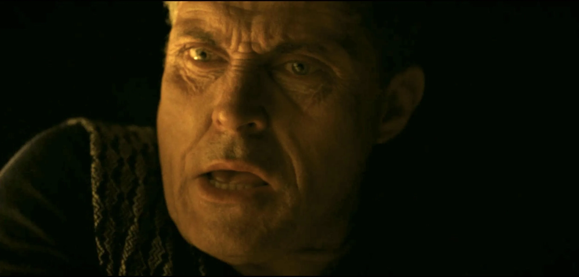 Rufus Sewell in Old (2021)