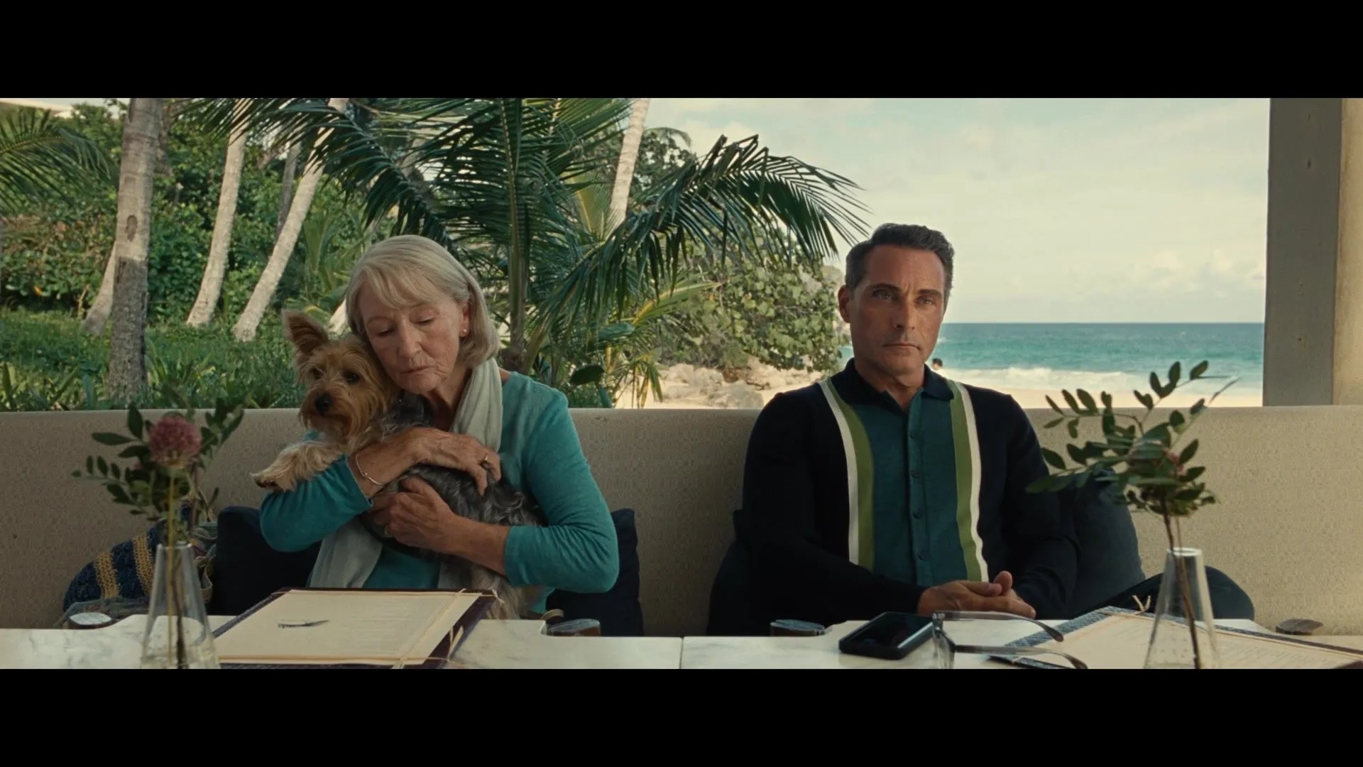 Rufus Sewell and Kathleen Chalfant in Old (2021)