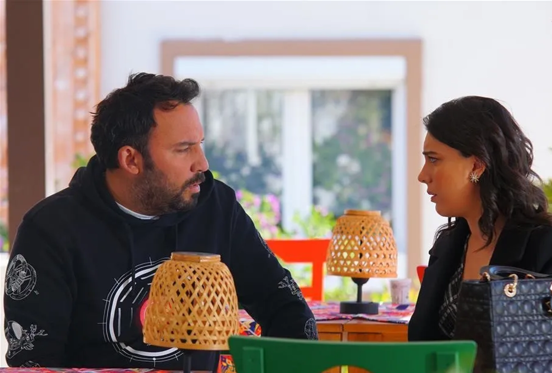 Ferit Aktug and Hivda Zizan Alp in The Ambassador's Daughter (2019)