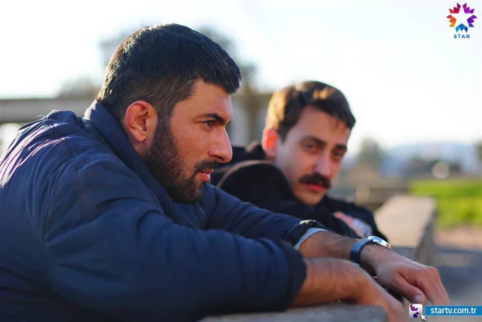 Engin Akyürek and Edip Tepeli in The Ambassador's Daughter (2019)