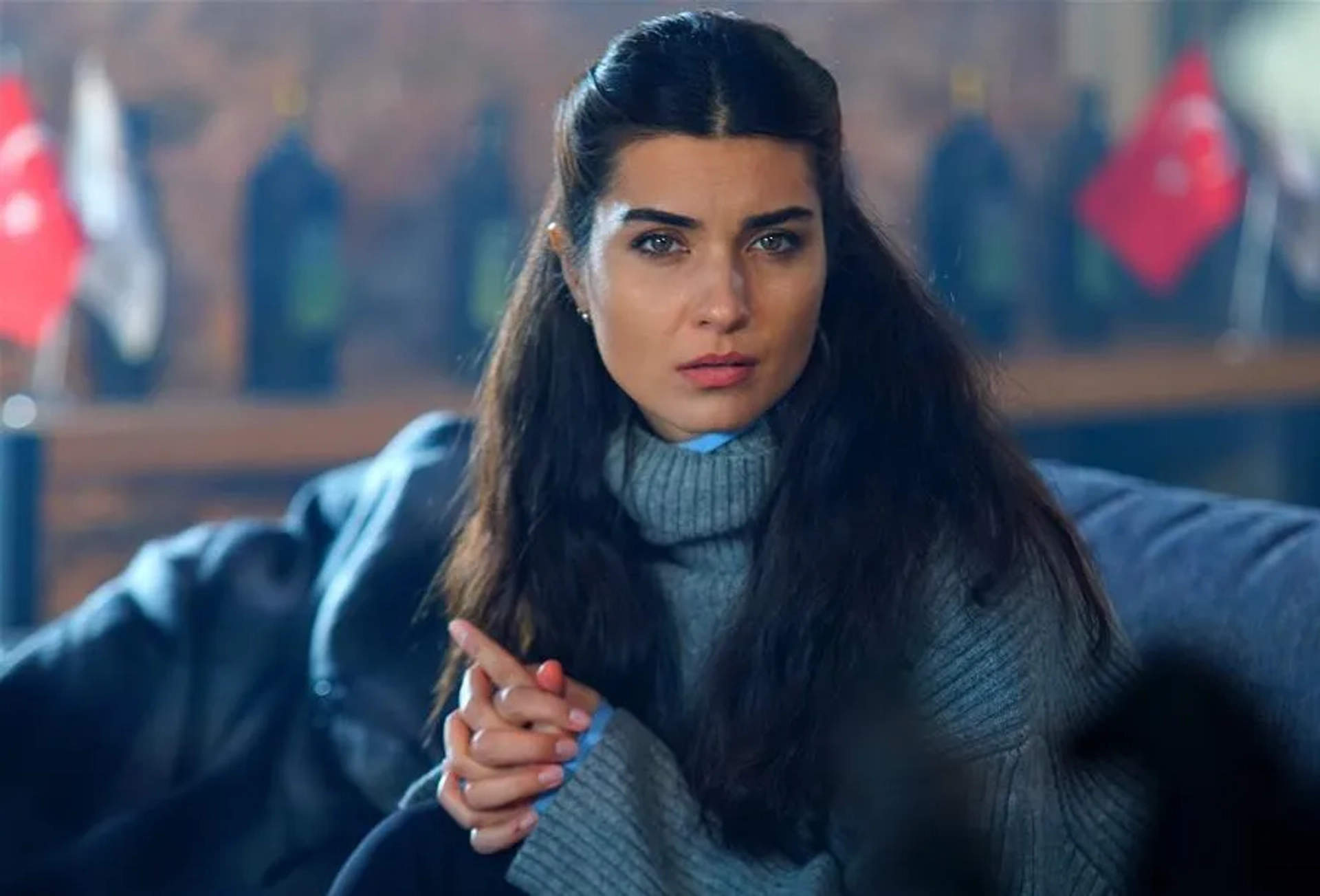 Tuba Büyüküstün in The Ambassador's Daughter (2019)