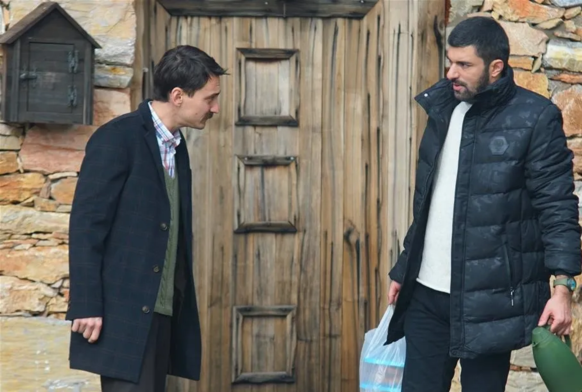 Engin Akyürek and Edip Tepeli in The Ambassador's Daughter (2019)