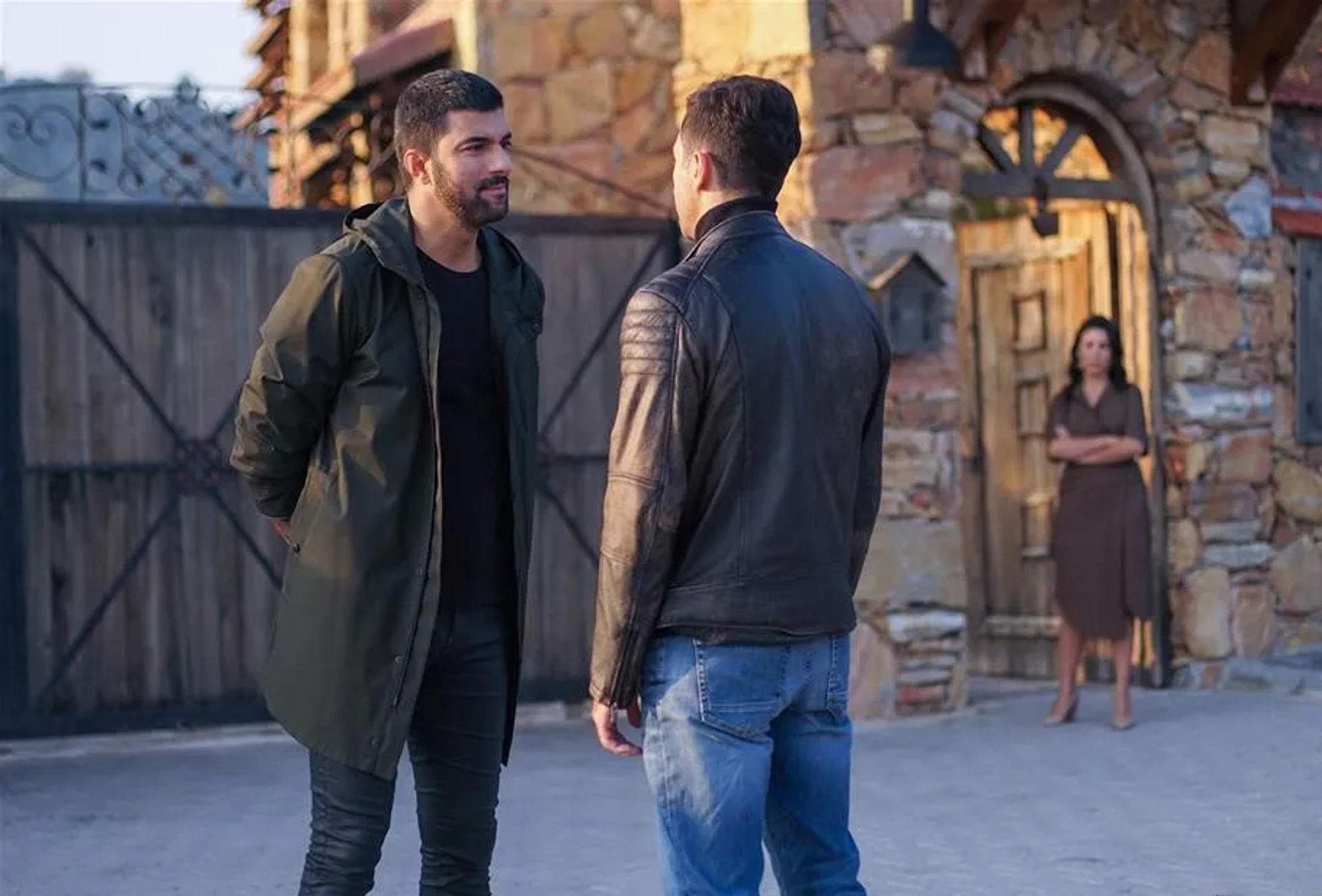 Engin Akyürek, Dogukan Polat, and Hivda Zizan Alp in The Ambassador's Daughter (2019)