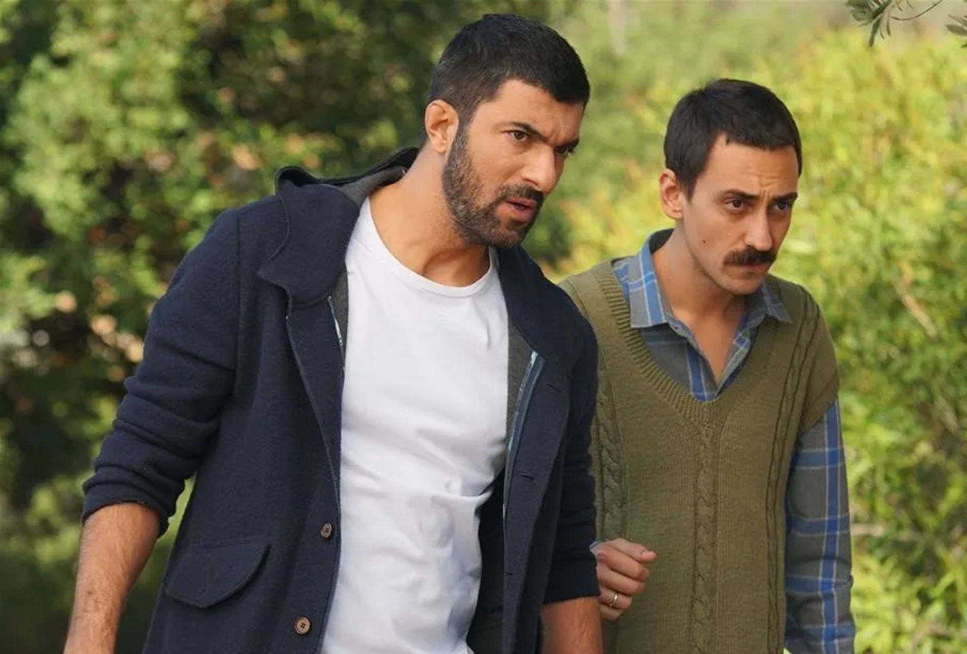 Engin Akyürek and Edip Tepeli in The Ambassador's Daughter (2019)