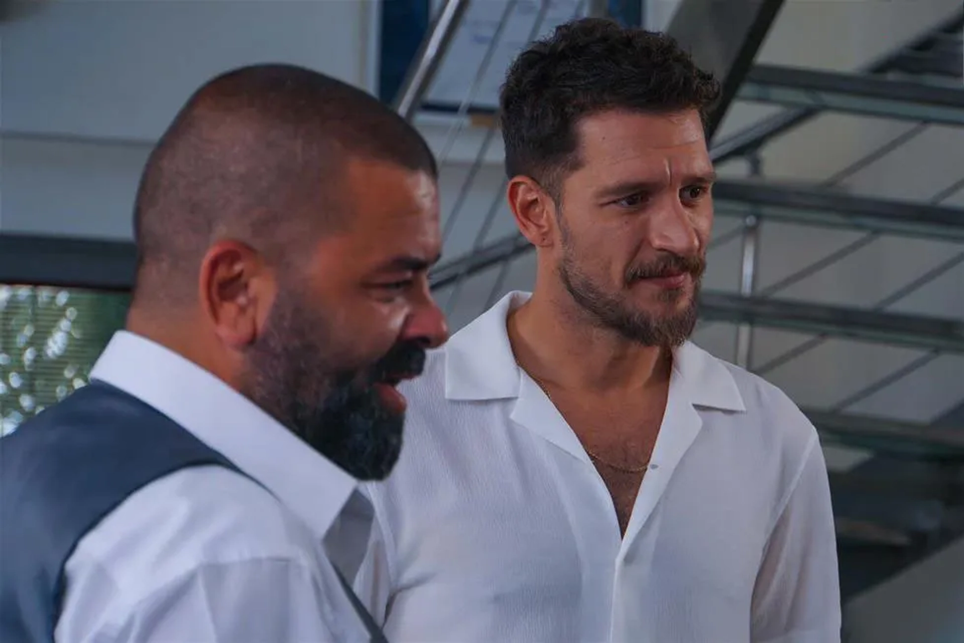 Bülent Sakrak and Uraz Kaygilaroglu in The Ambassador's Daughter (2019)