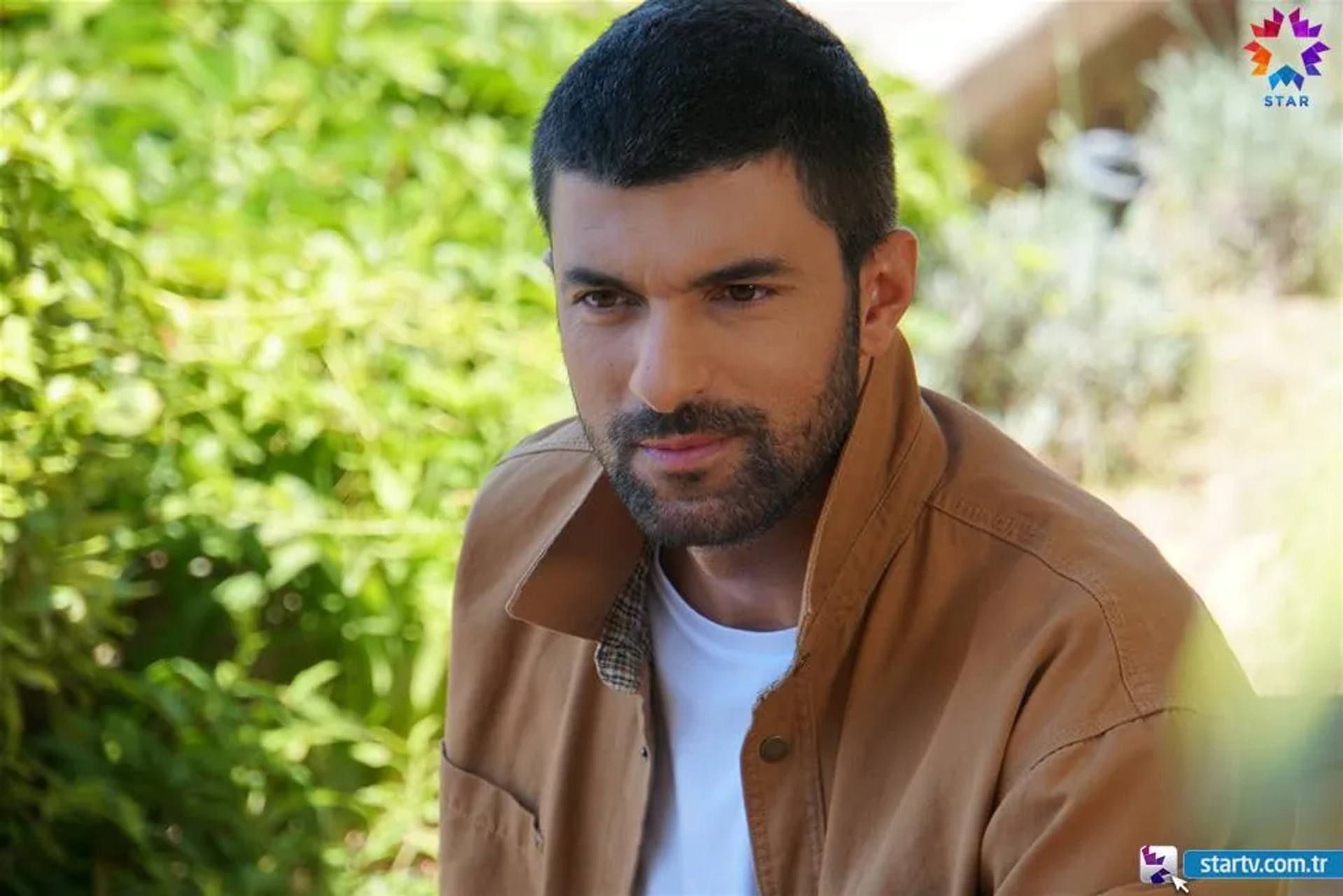 Engin Akyürek in The Ambassador's Daughter (2019)