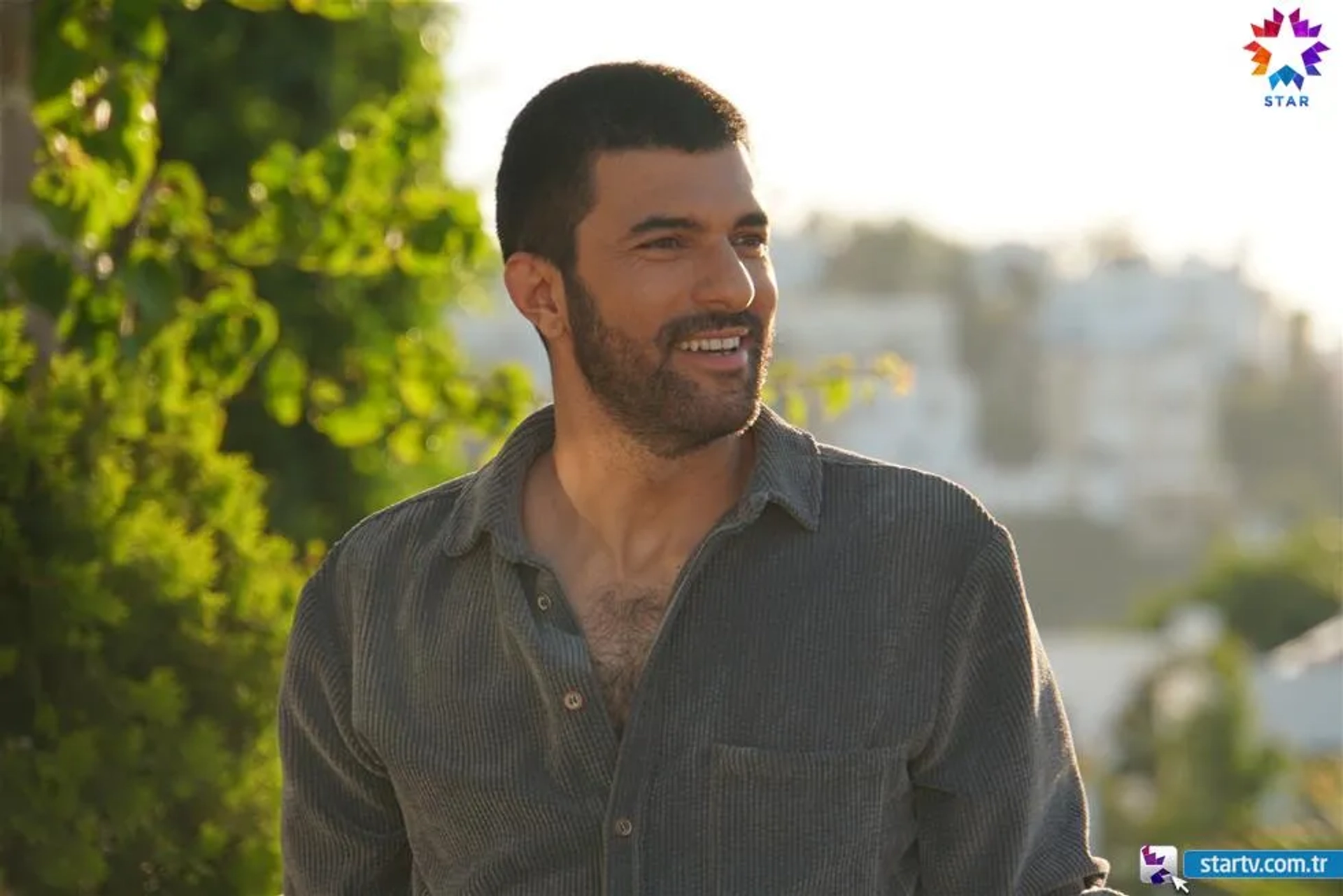 Engin Akyürek in The Ambassador's Daughter (2019)