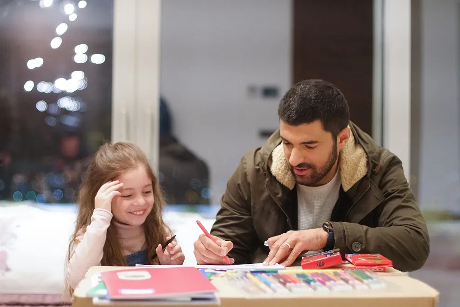 Beren Gençalp and Engin Akyürek in The Ambassador's Daughter (2019)