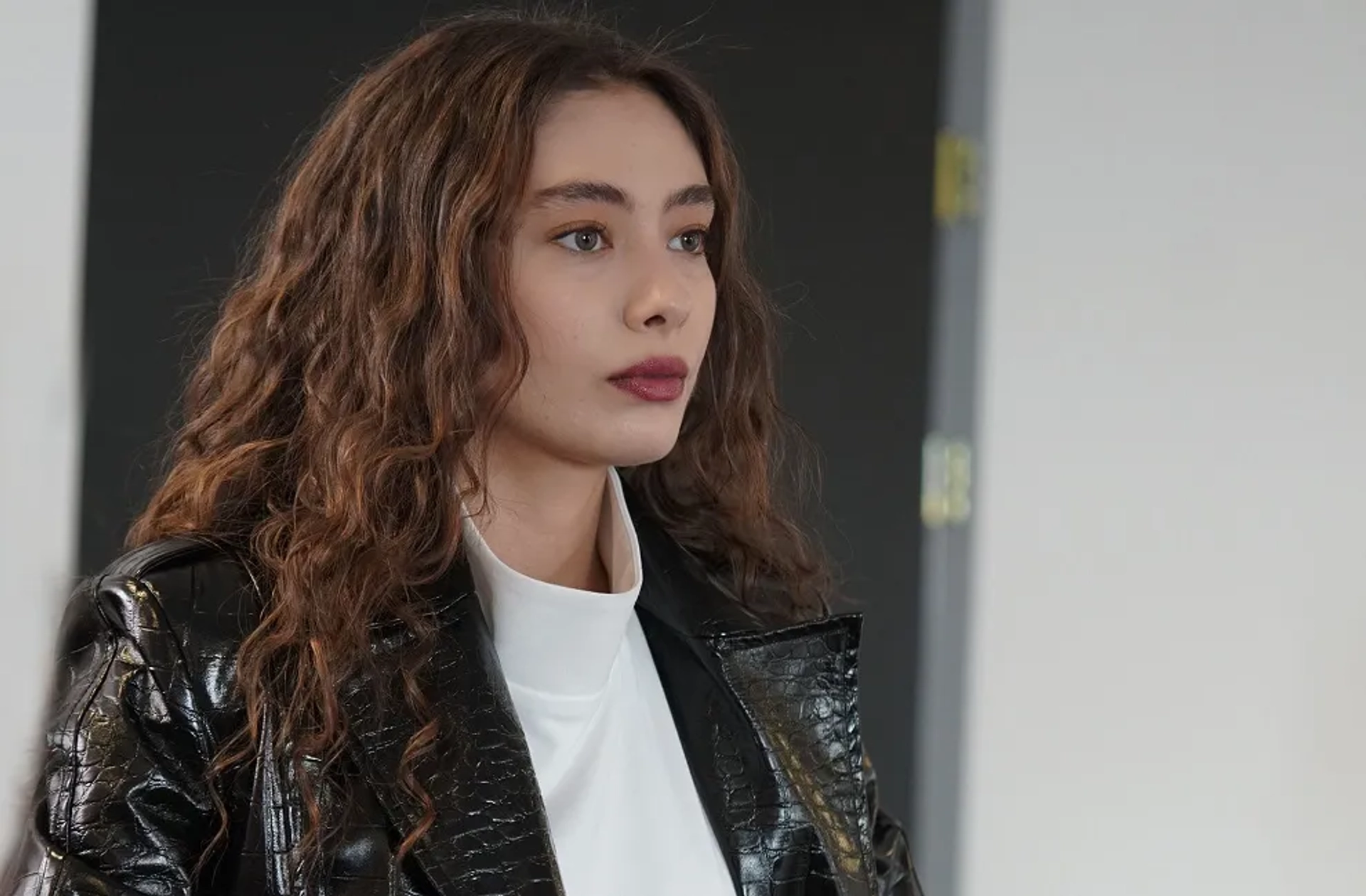 Neslihan Atagül in The Ambassador's Daughter (2019)