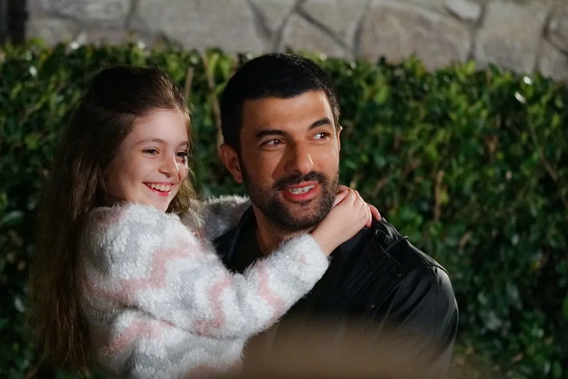 Beren Gençalp and Engin Akyürek in The Ambassador's Daughter (2019)