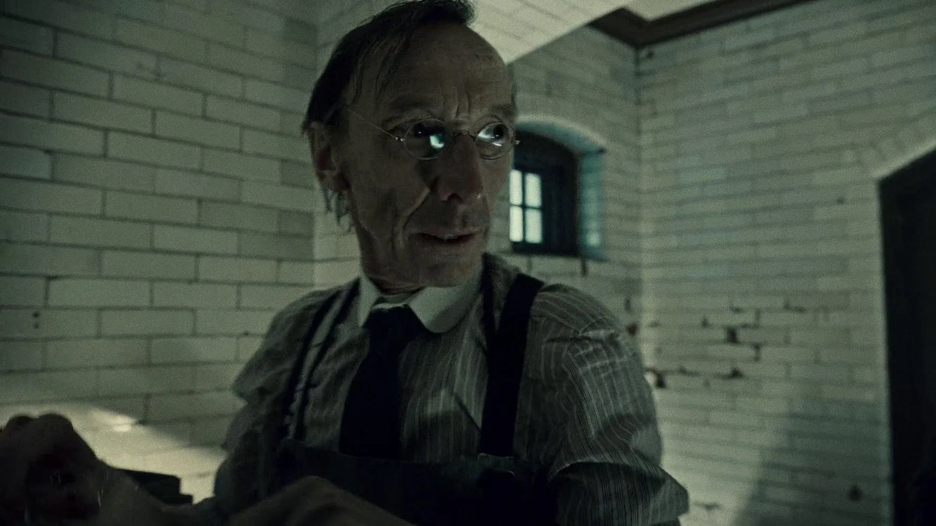 Julian Richings in Guillermo del Toro's Cabinet of Curiosities: Graveyard Rats (2022)