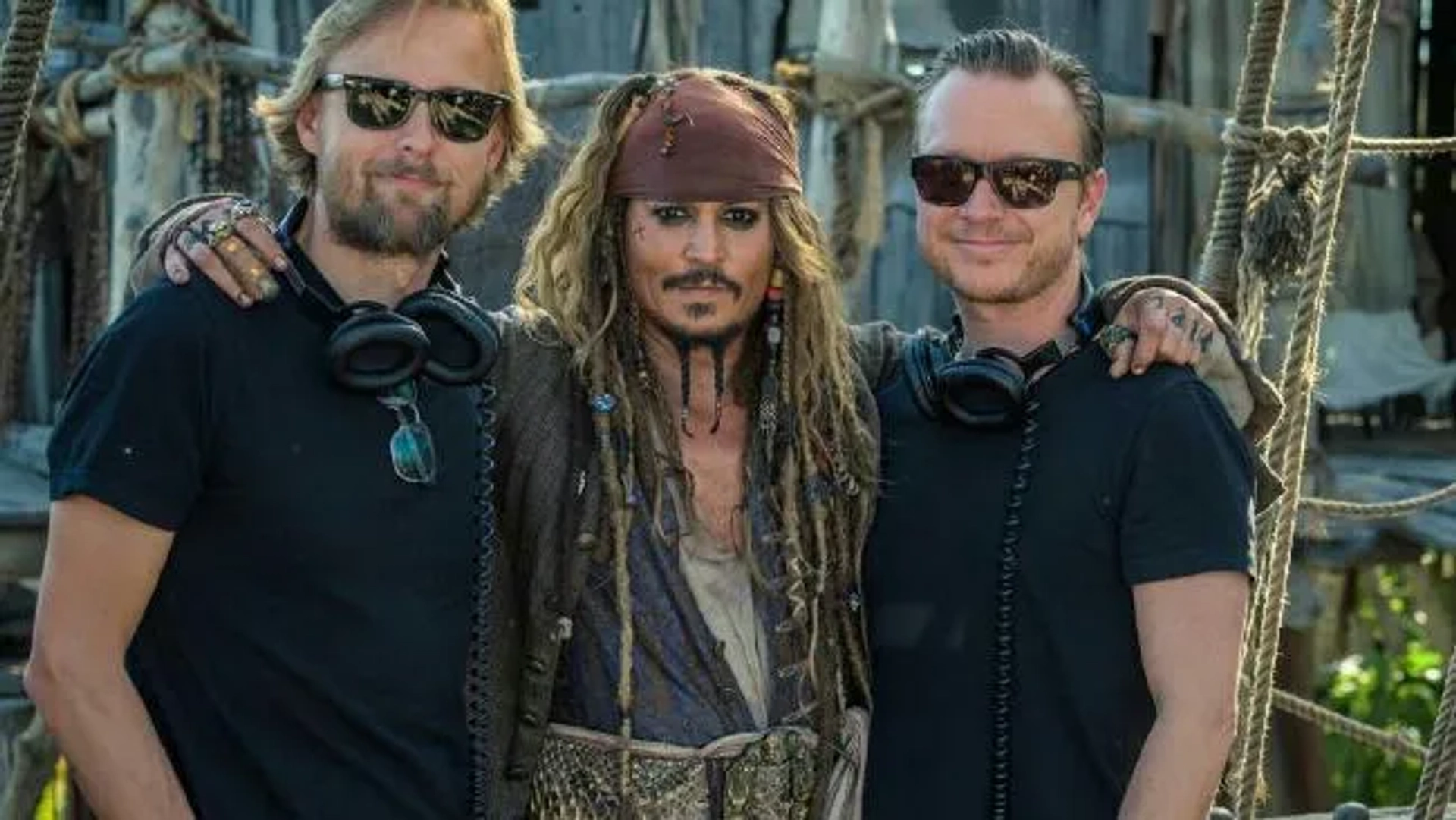 Johnny Depp, Joachim Rønning, and Espen Sandberg in Pirates of the Caribbean: Dead Men Tell No Tales (2017)