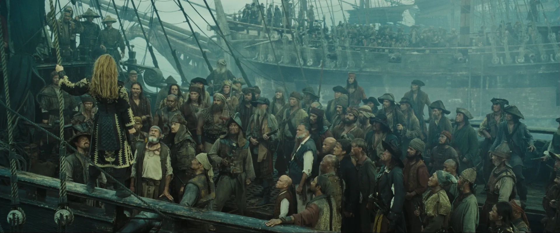 Geoffrey Rush, Lee Arenberg, David Bailie, Angus Barnett, Mackenzie Crook, Martin Klebba, Keira Knightley, Reggie Lee, Kevin McNally, and Giles New in Pirates of the Caribbean: At World's End (2007)