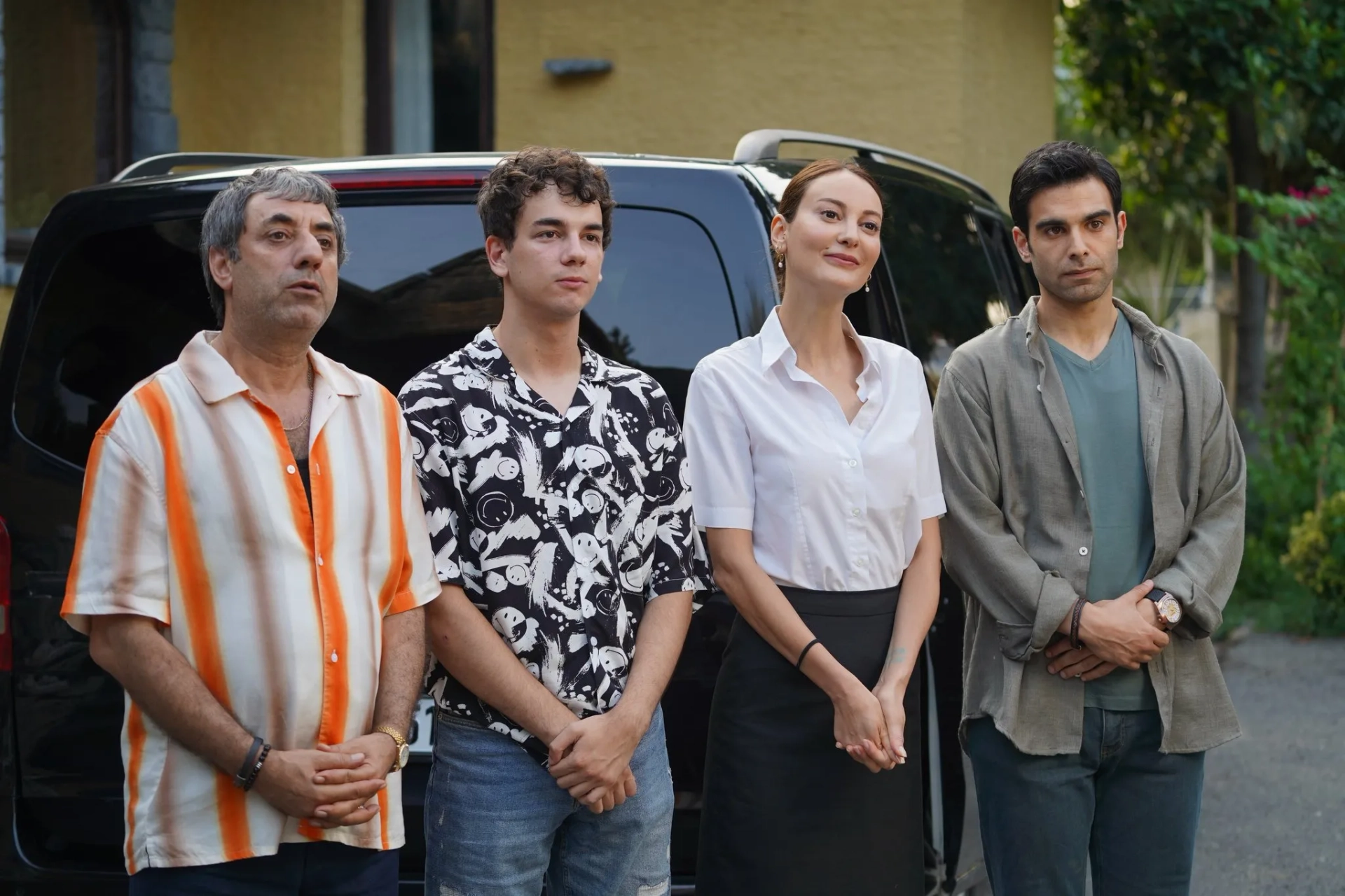 Nazmi Kirik, Mine Kiliç, Durukan Çelikkaya, and Ogulcan Arman Uslu in If You Love (2023)