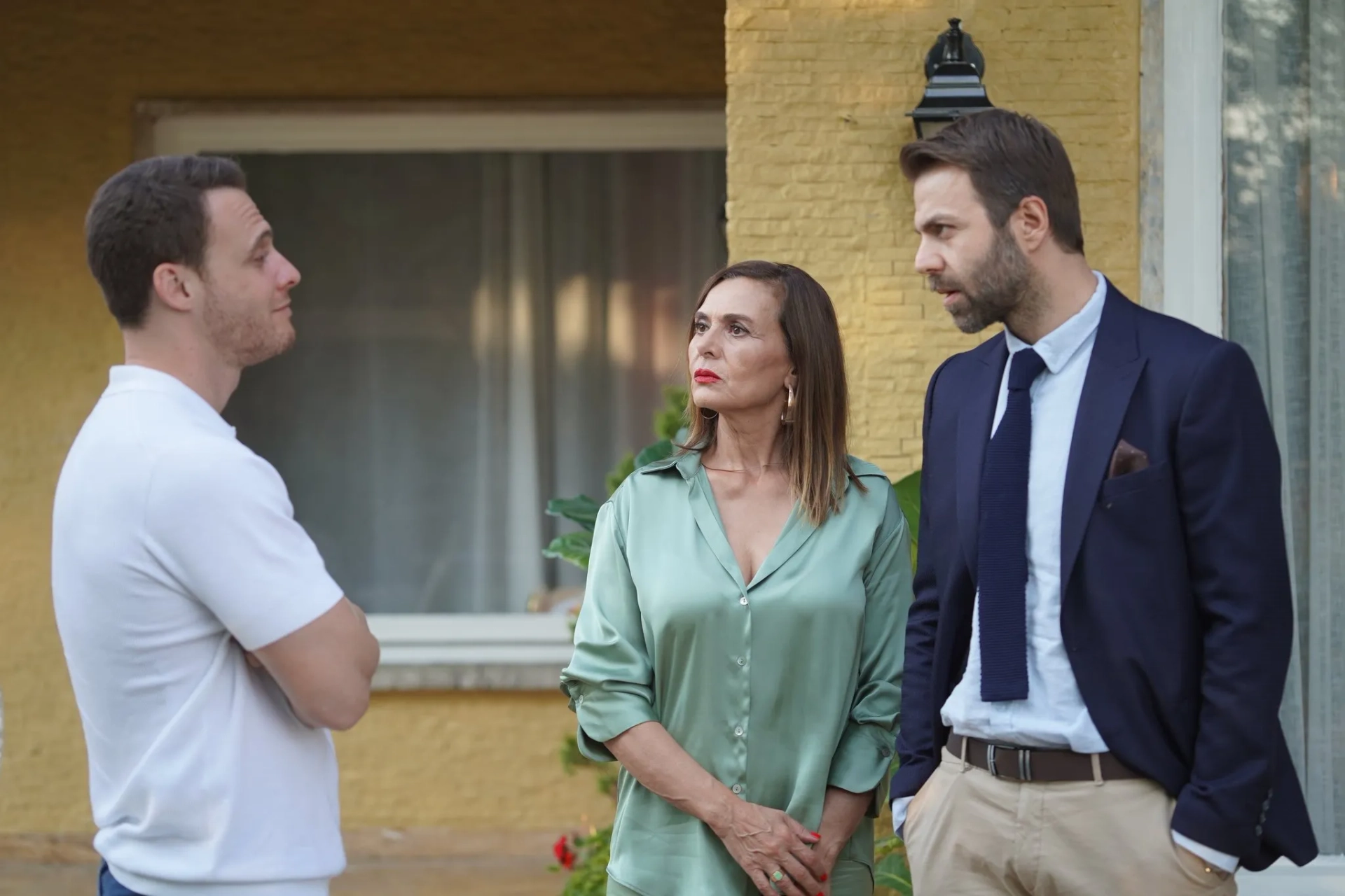 Hatice Aslan, Kerem Bürsin, and Aziz Caner Inan in If You Love (2023)