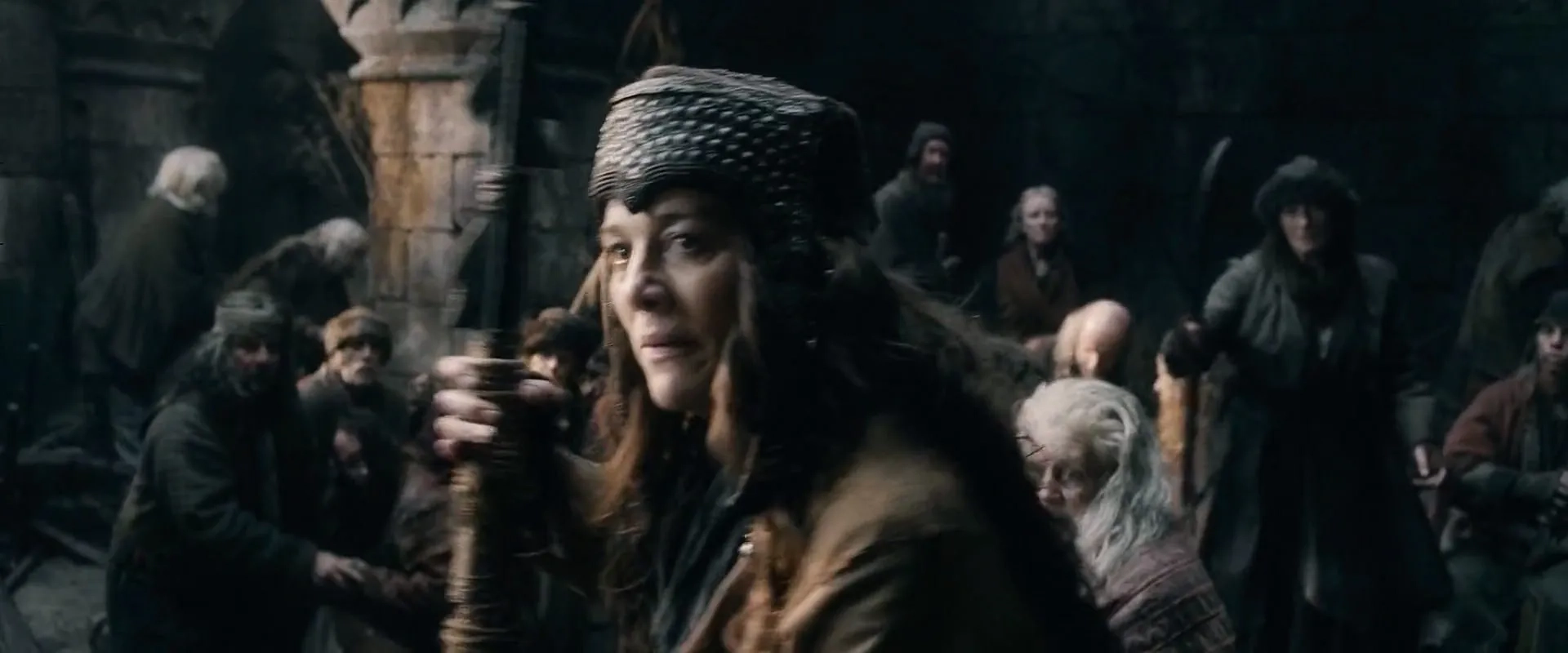 Sarah Peirse and Dianne Smith in The Hobbit: The Battle of the Five Armies (2014)