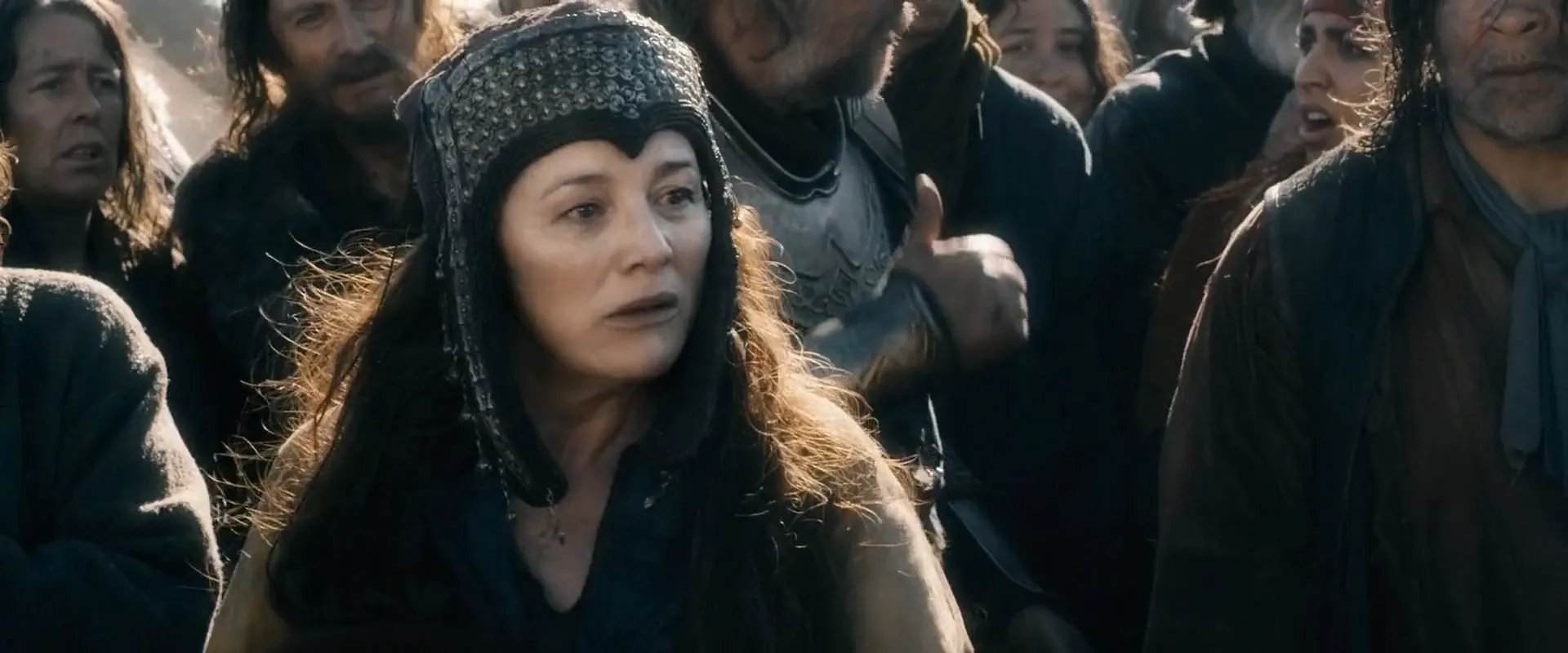 Sarah Peirse in The Hobbit: The Battle of the Five Armies (2014)