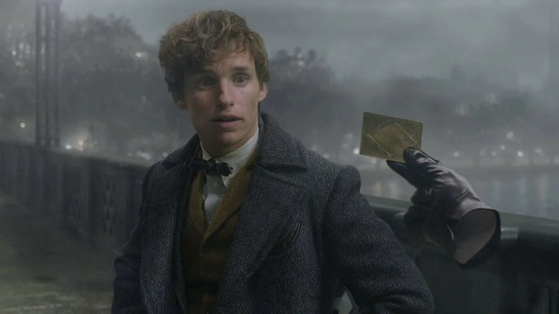 Eddie Redmayne in Fantastic Beasts: The Crimes of Grindelwald (2018)