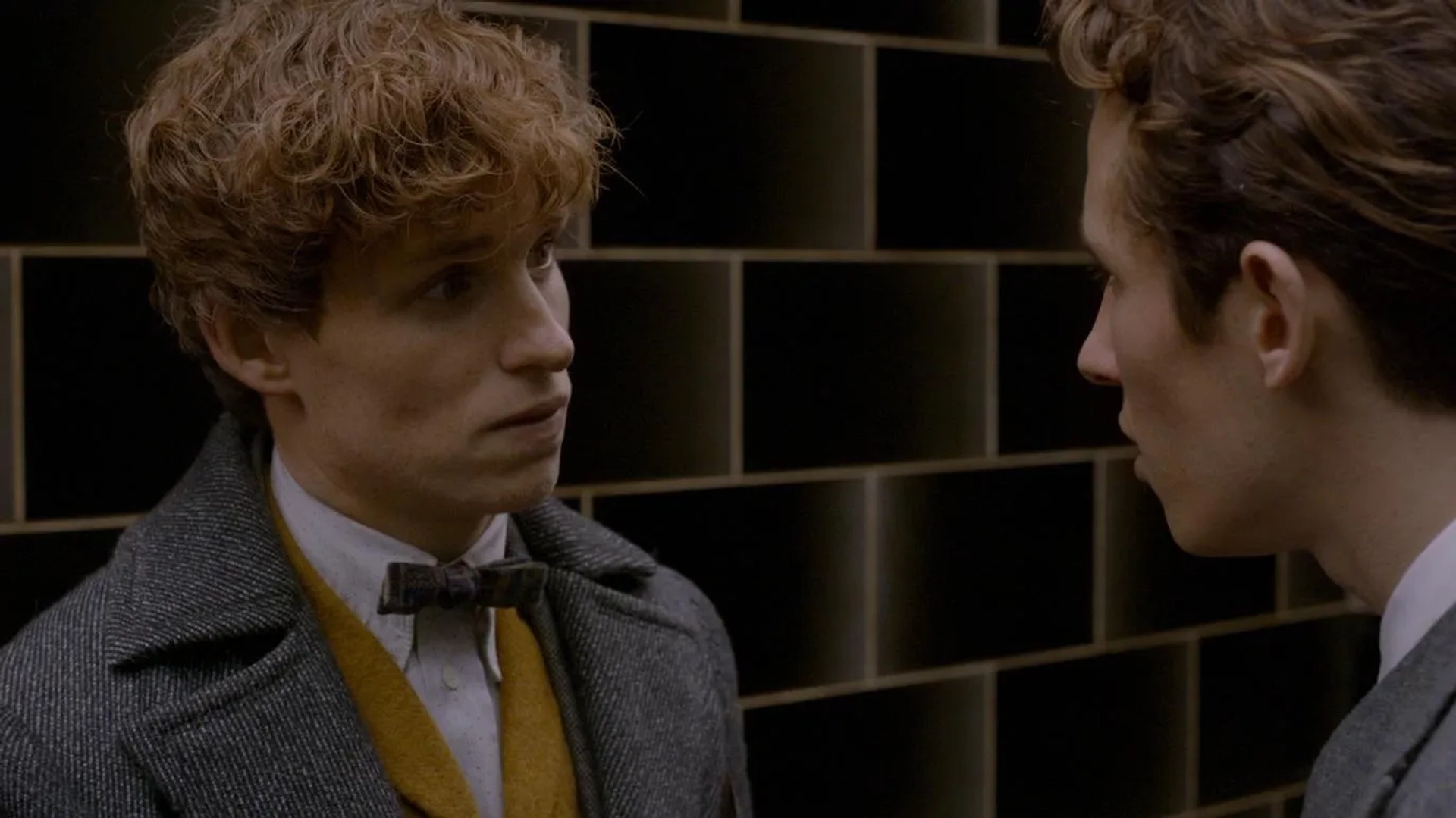 Eddie Redmayne and Callum Turner in Fantastic Beasts: The Crimes of Grindelwald (2018)