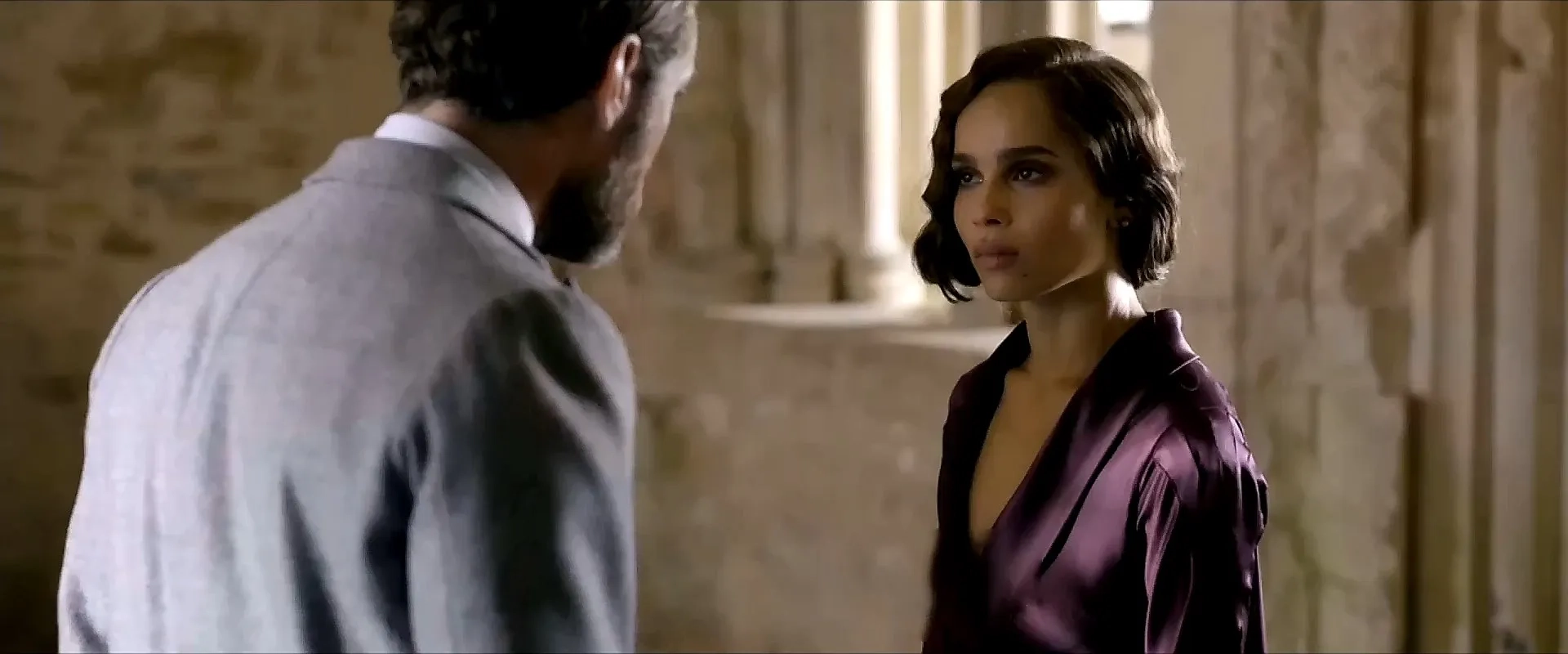 Jude Law and Zoë Kravitz in Fantastic Beasts: The Crimes of Grindelwald (2018)