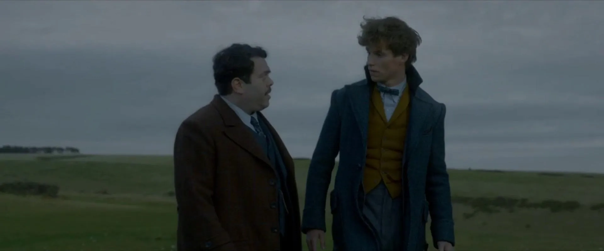 Dan Fogler and Eddie Redmayne in Fantastic Beasts: The Crimes of Grindelwald (2018)