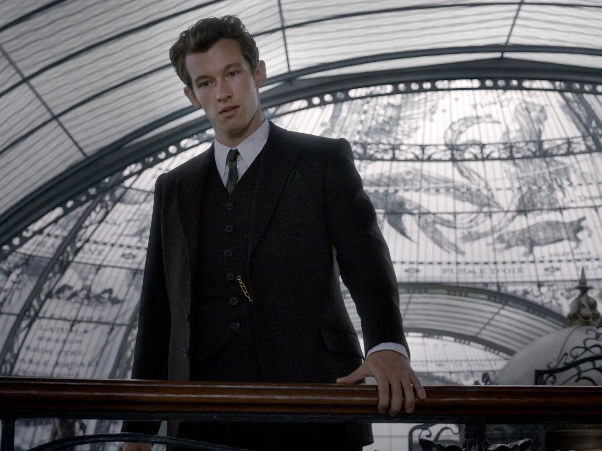 Callum Turner in Fantastic Beasts: The Crimes of Grindelwald (2018)