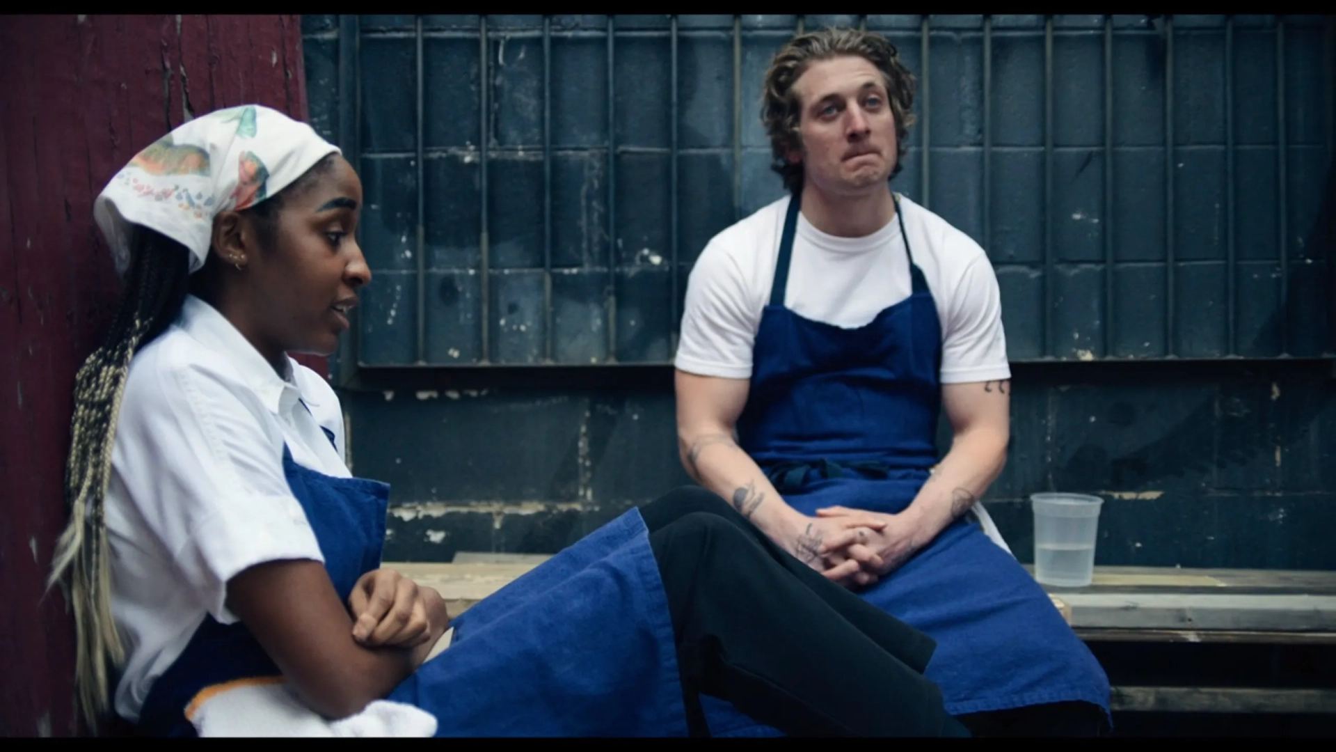 Jeremy Allen White and Ayo Edebiri in The Bear (2022)