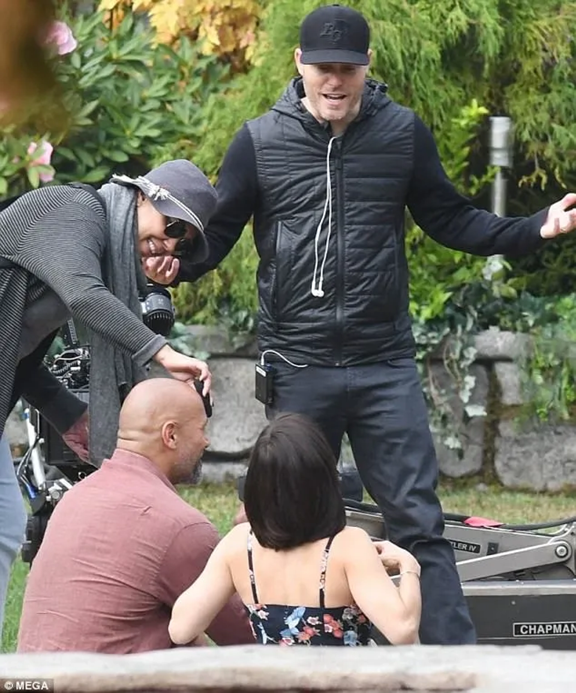 Neve Campbell, Dwayne Johnson, and Rawson Marshall Thurber in Skyscraper (2018)