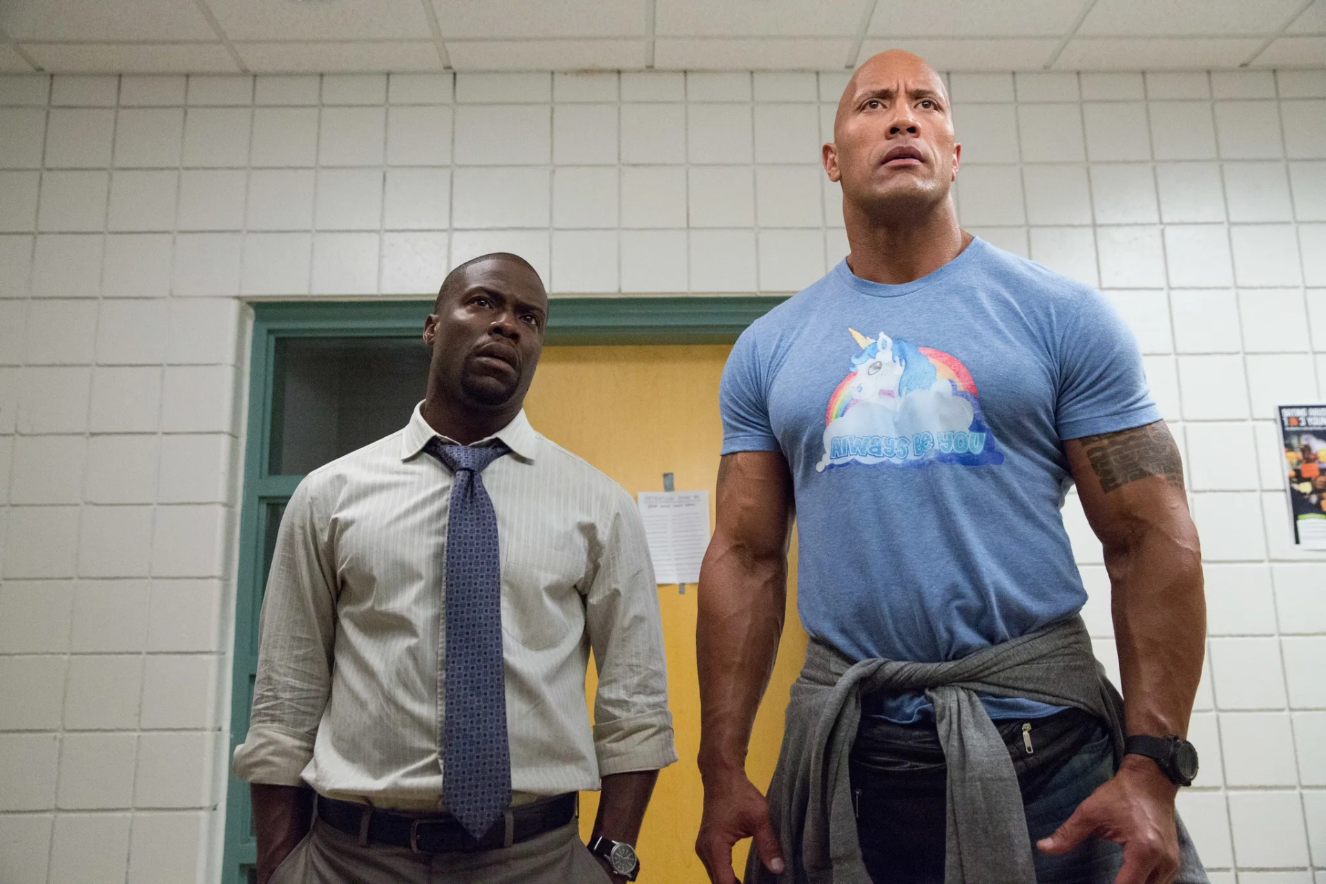 Kevin Hart and Dwayne Johnson in Central Intelligence (2016)