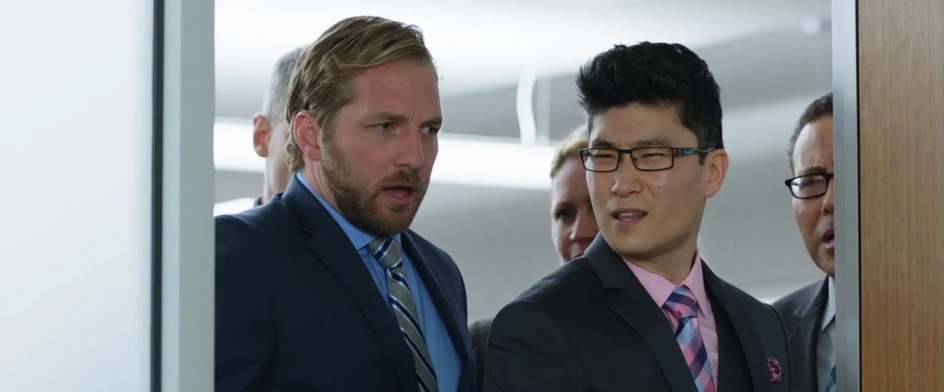 Ryan Hansen and Robert Woo in Central Intelligence (2016)