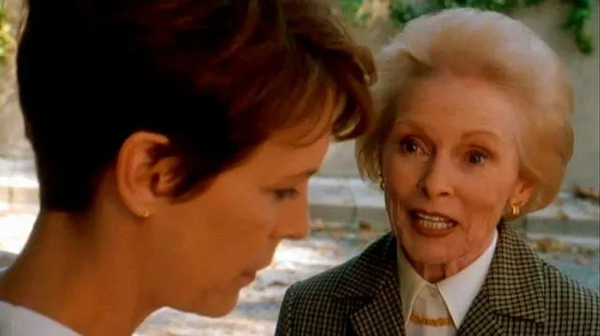 Jamie Lee Curtis and Janet Leigh in Halloween H20: 20 Years Later (1998)