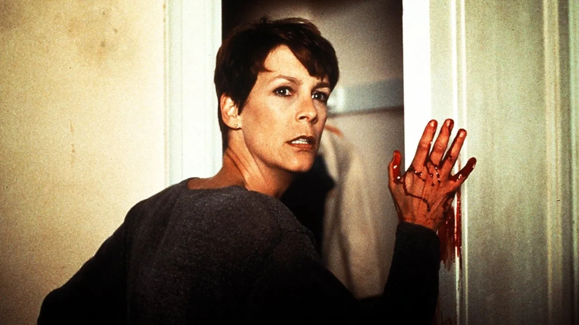 Jamie Lee Curtis in Halloween H20: 20 Years Later (1998)