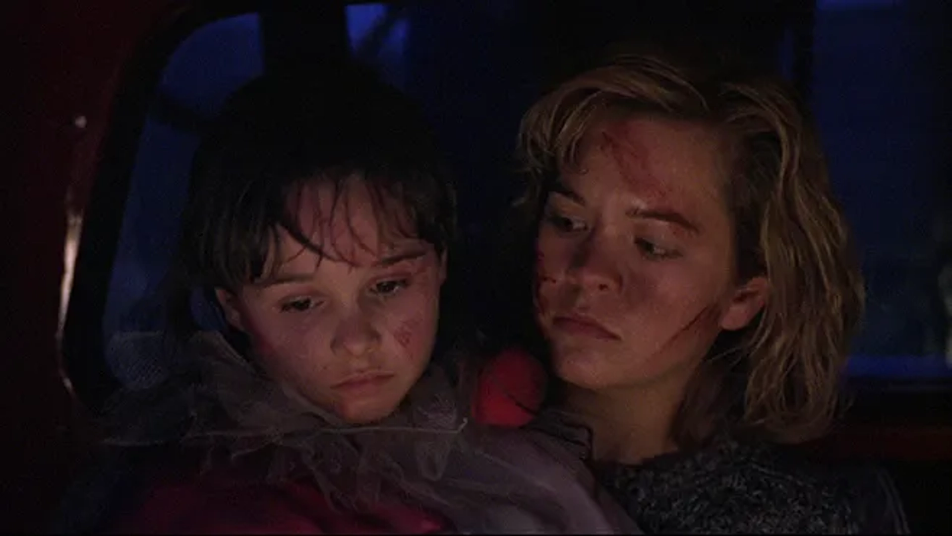 Ellie Cornell and Danielle Harris in Halloween 4: The Return of Michael Myers (1988)