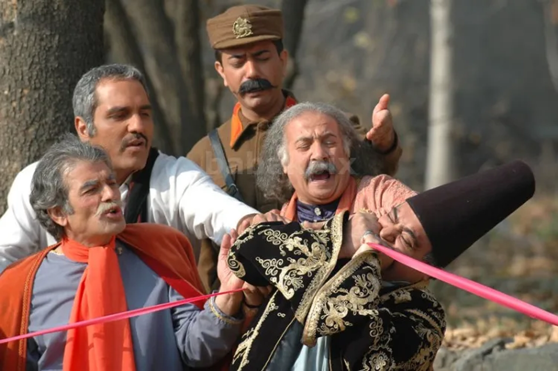 Saeed Pirdust, Mohammad Reza Hedayati, Mehran Modiri, and Mohammad Shiri in Barareh Nights (2005)